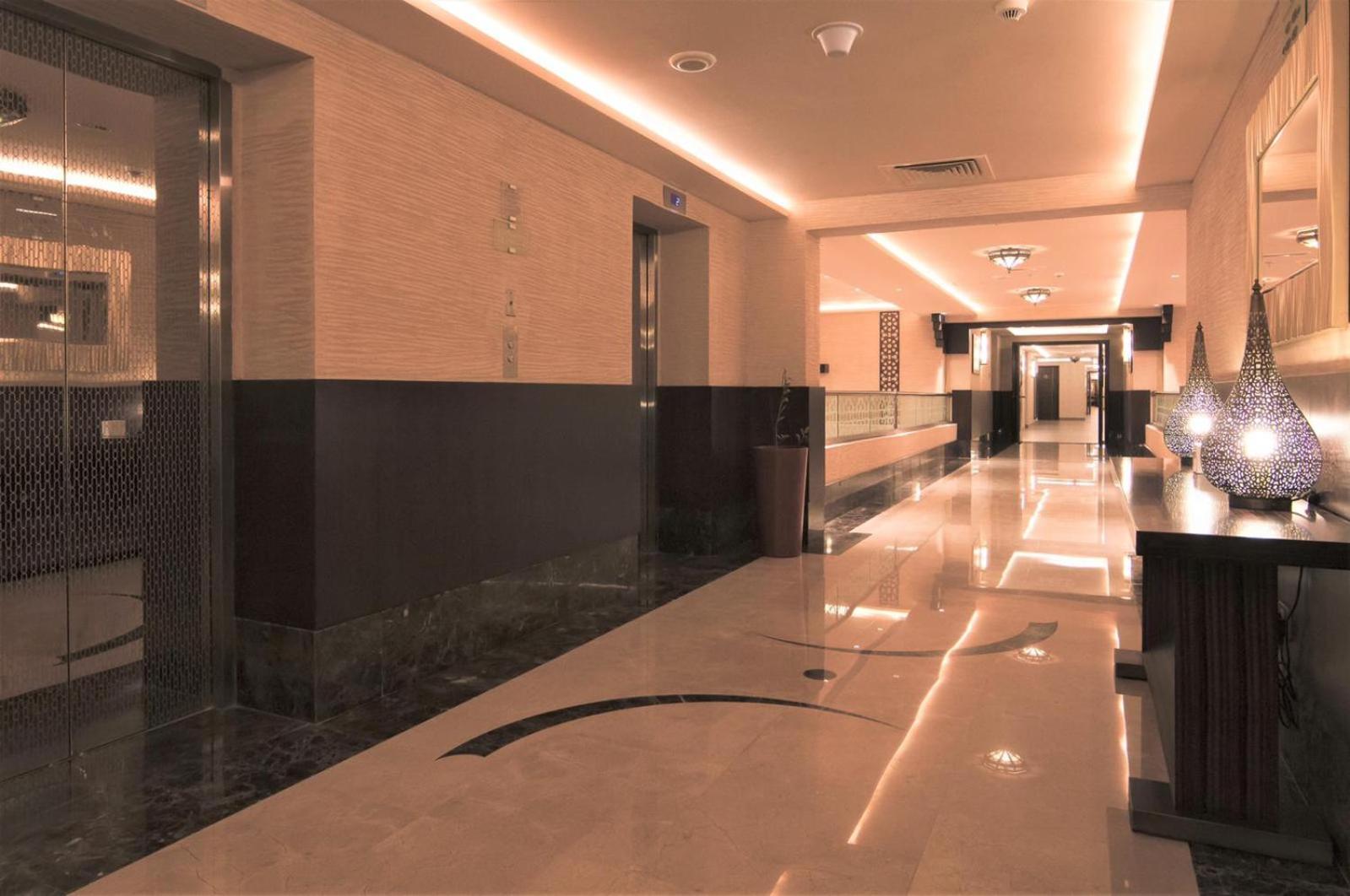 Amazing BeachFront Apartments near Atlantis Waterpark by Simply Comfort Sarai Palm Jumeirah