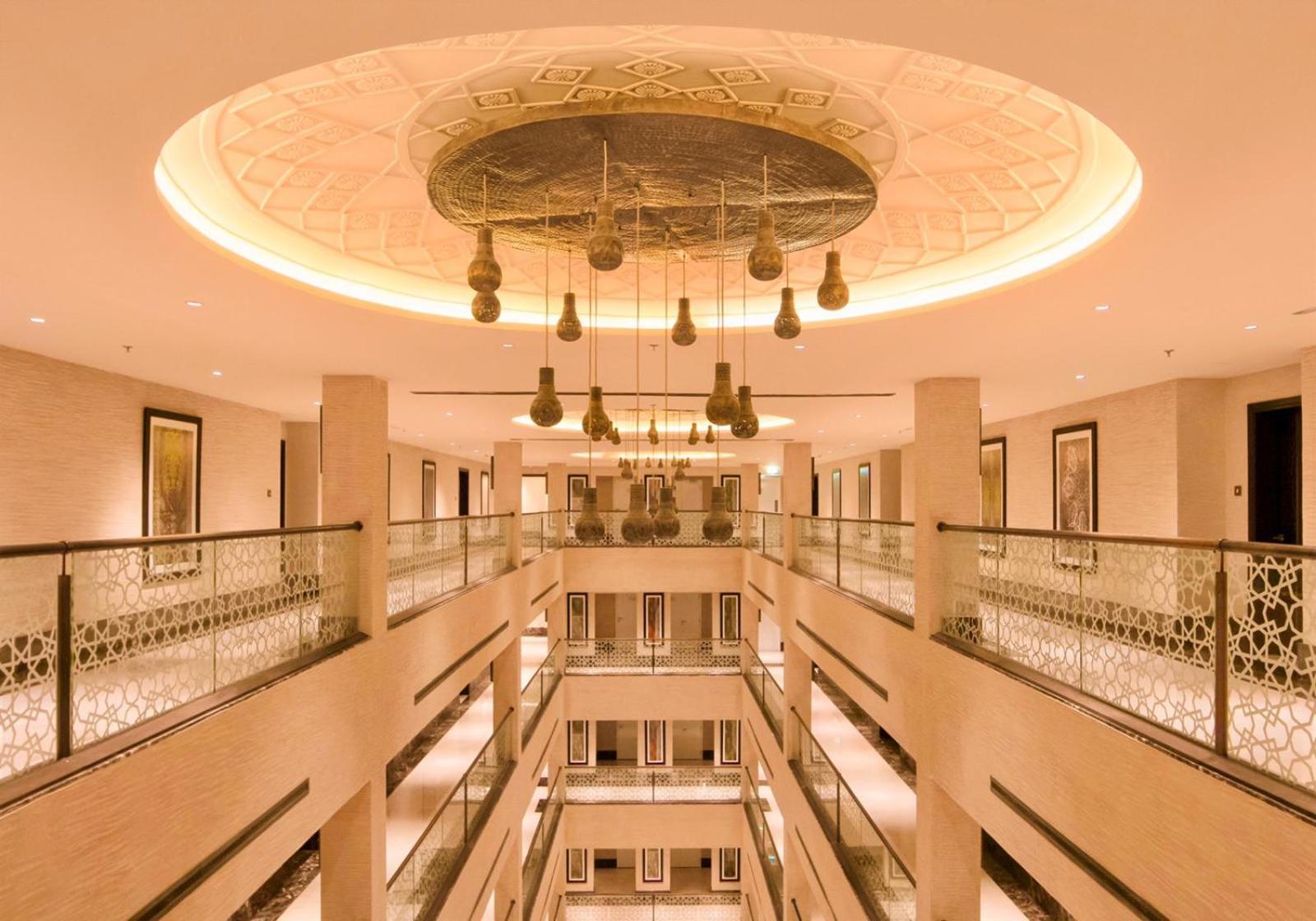 Amazing BeachFront Apartments near Atlantis Waterpark by Simply Comfort Sarai Palm Jumeirah