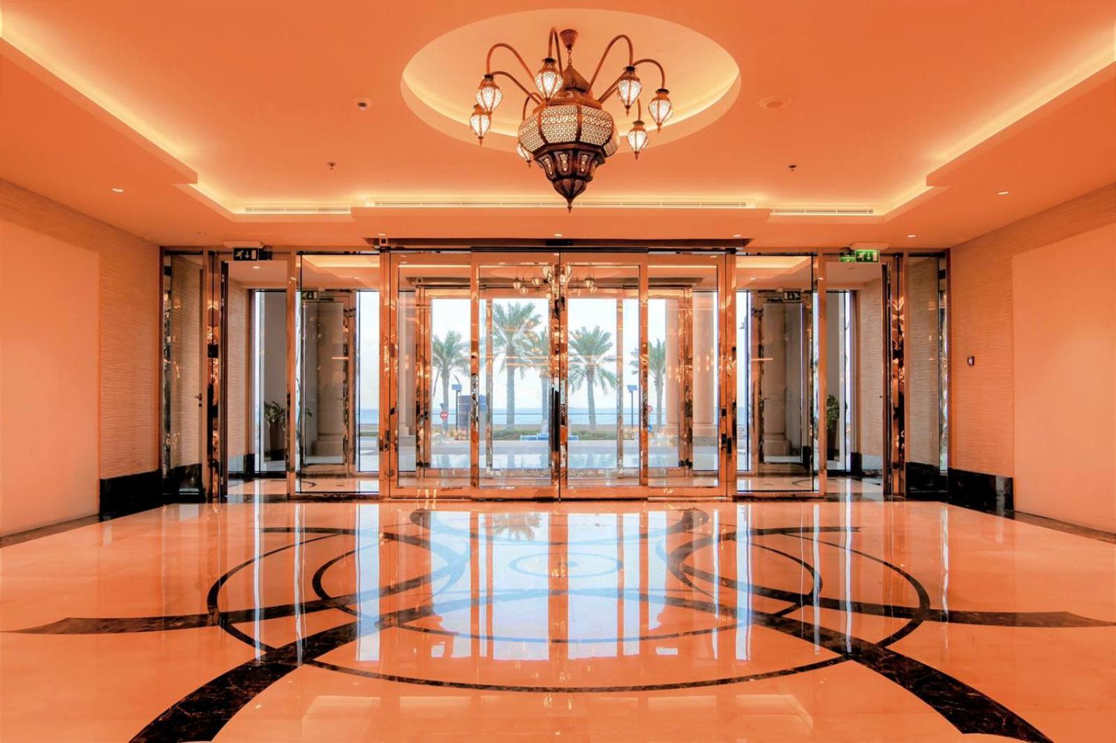 Amazing BeachFront Apartments near Atlantis Waterpark by Simply Comfort Sarai Palm Jumeirah