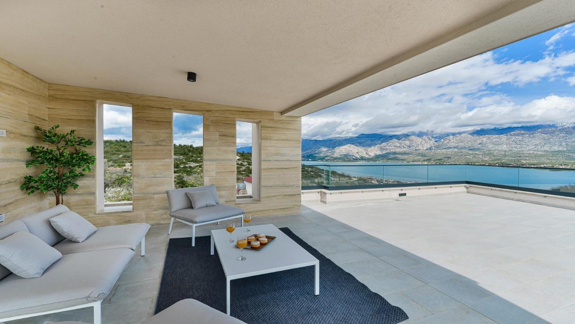 Villa Zariva with pool and panoramic mountain and view 3