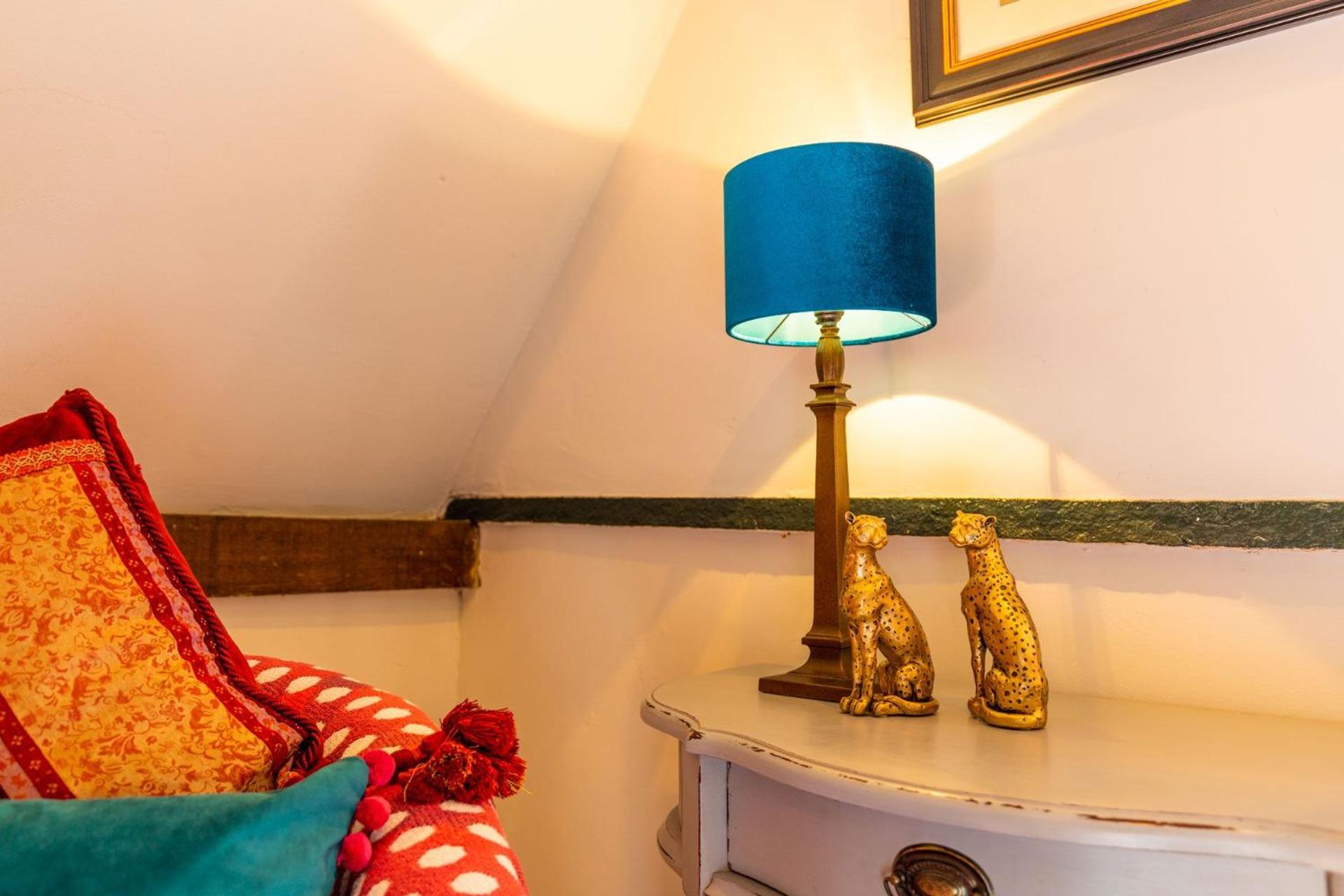 Host & Stay - The Old Paul Pry