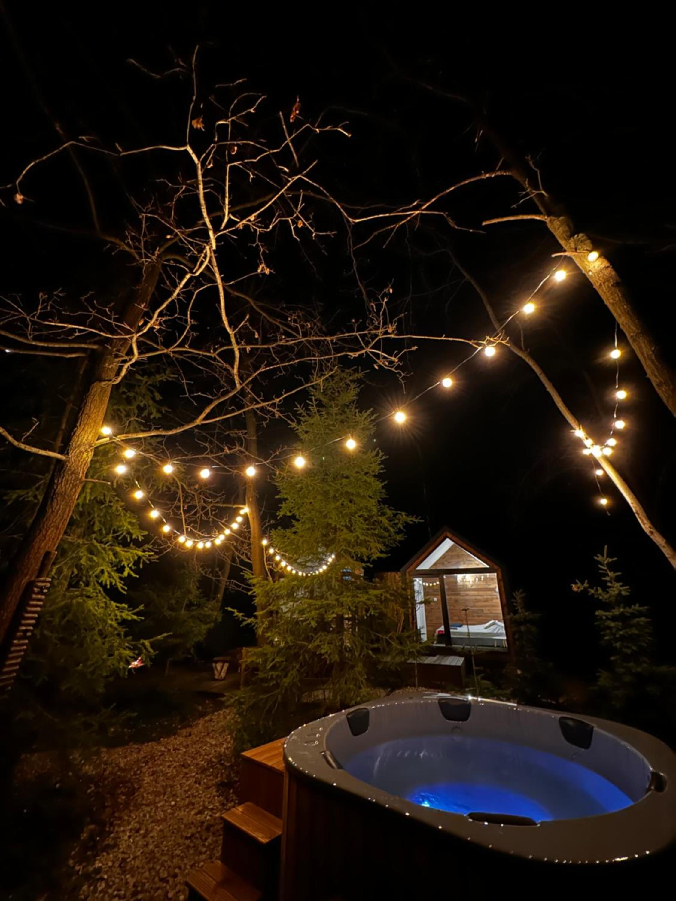 Odpoczynek Domki Pod Dębem z Opcją Jacuzzi