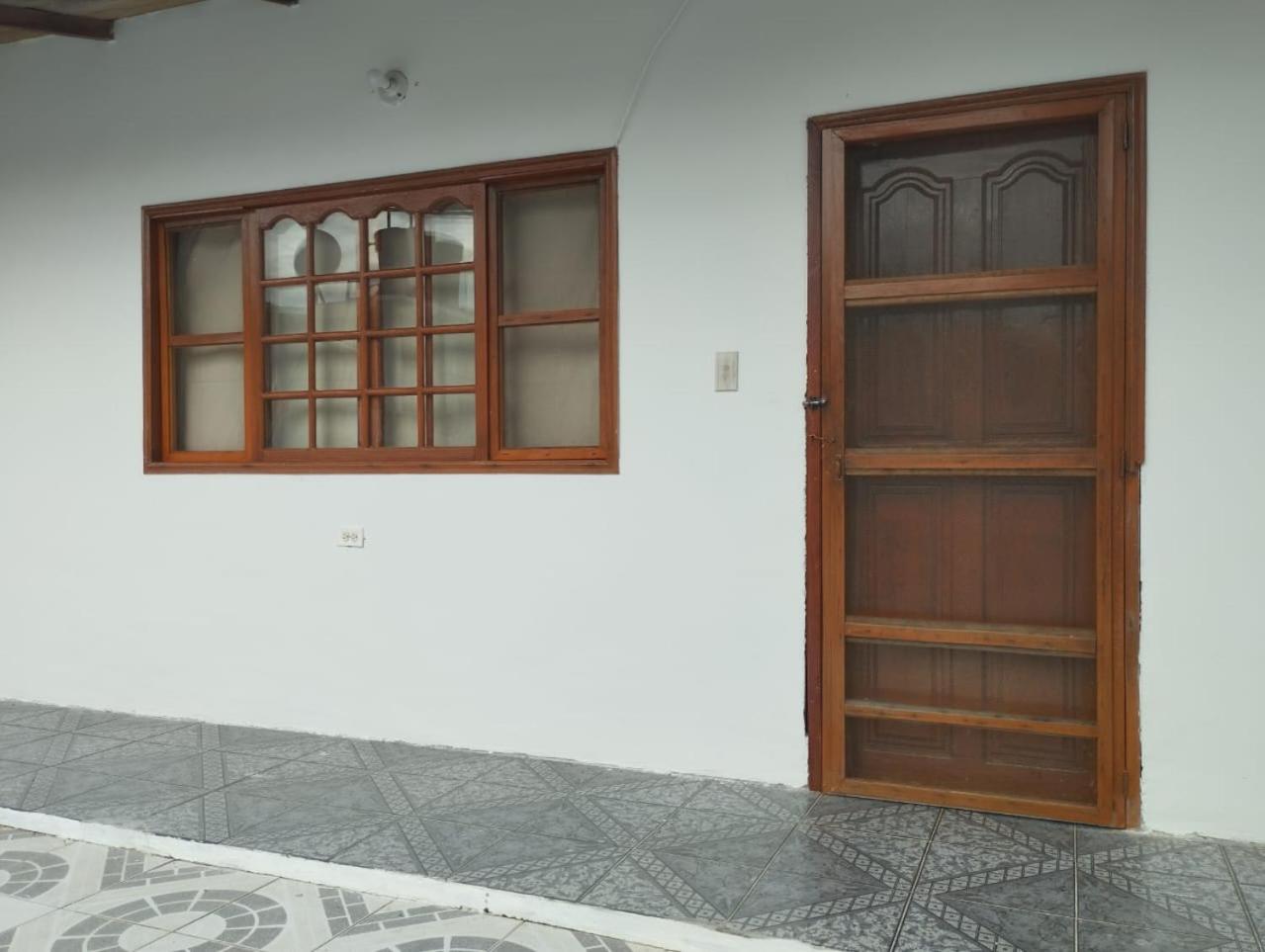 LETICIAS GUEST HOUSE