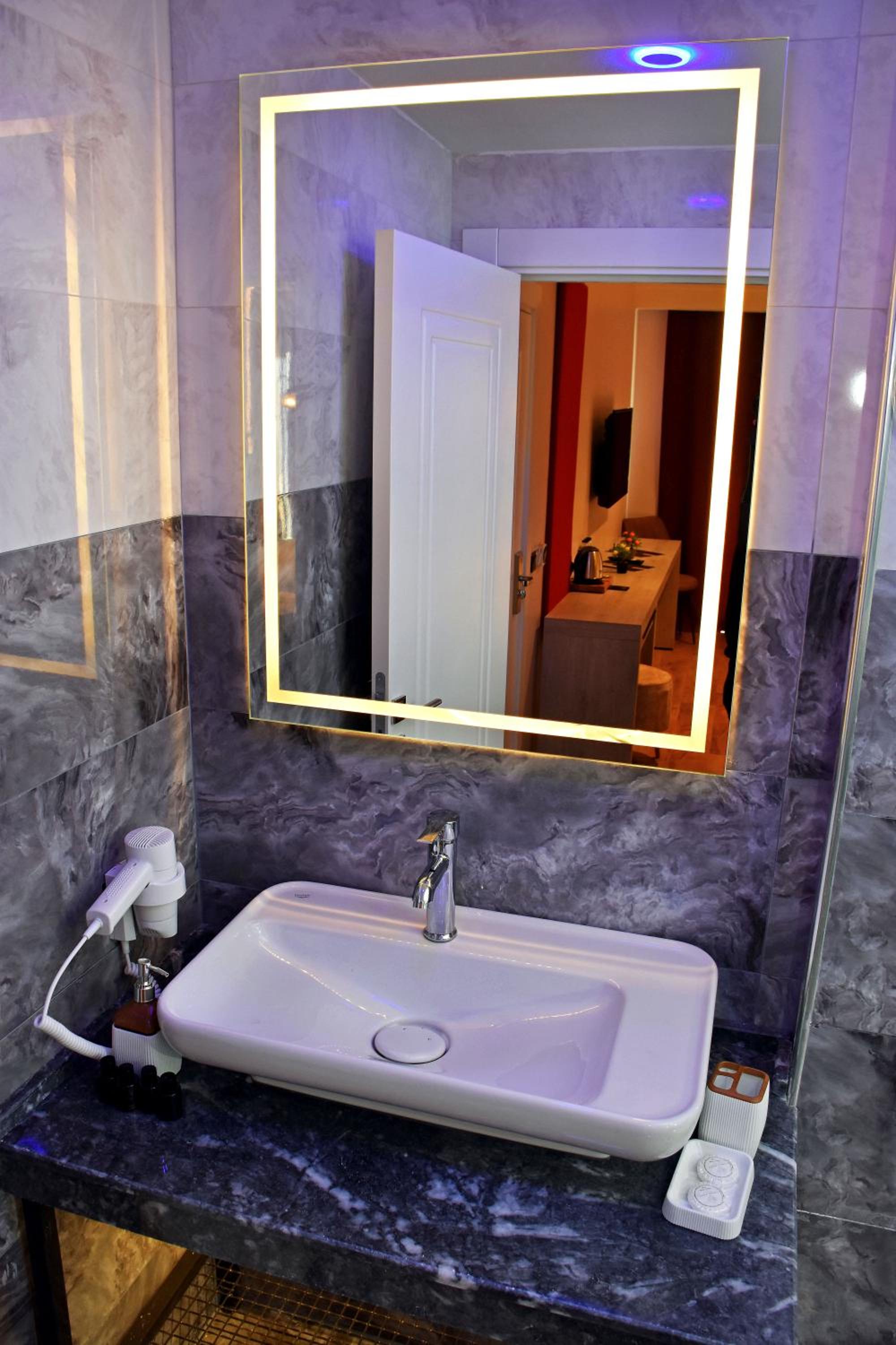 Linda Port Otel - Image 21