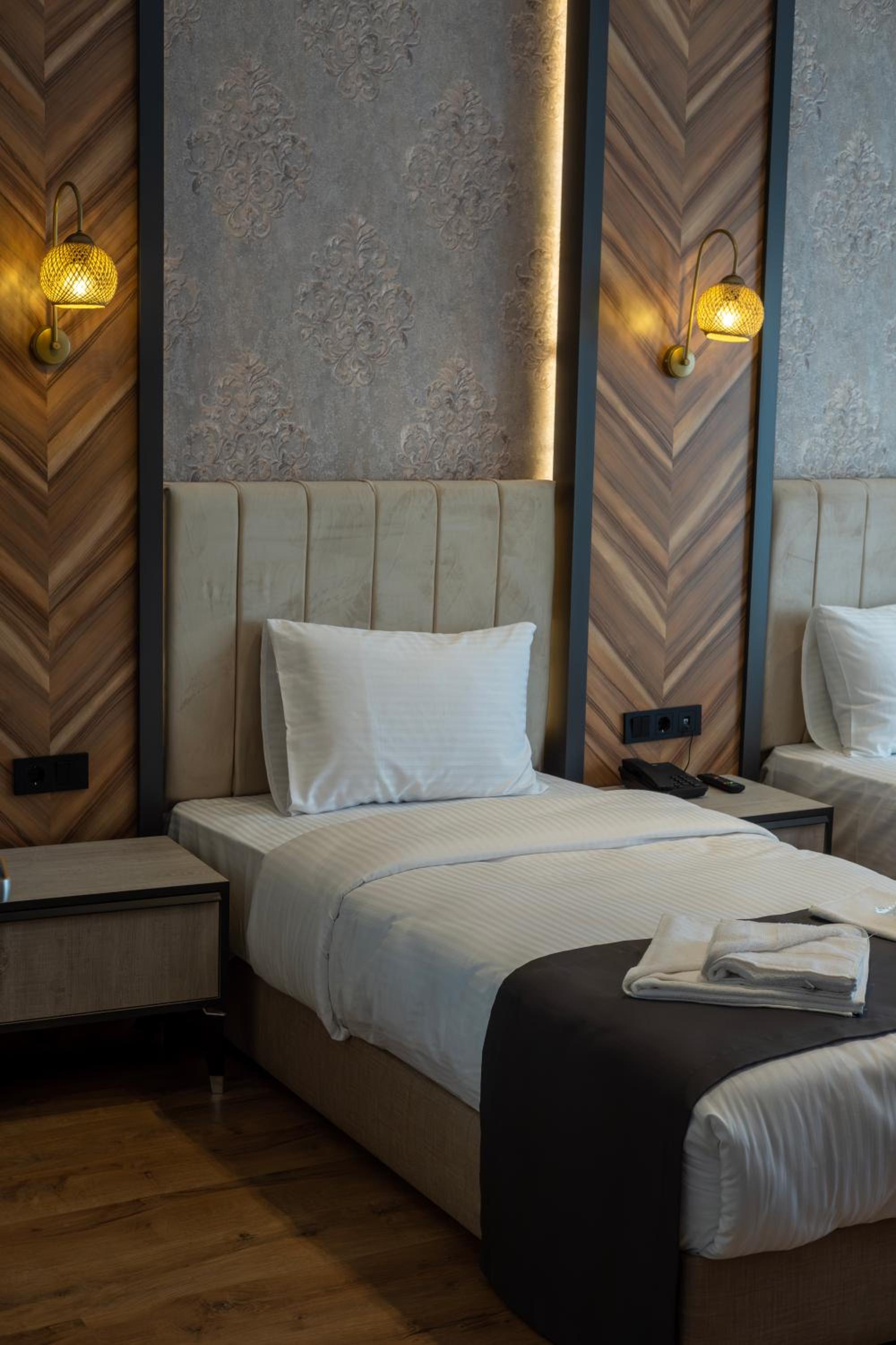 Linda Port Otel - Image 20