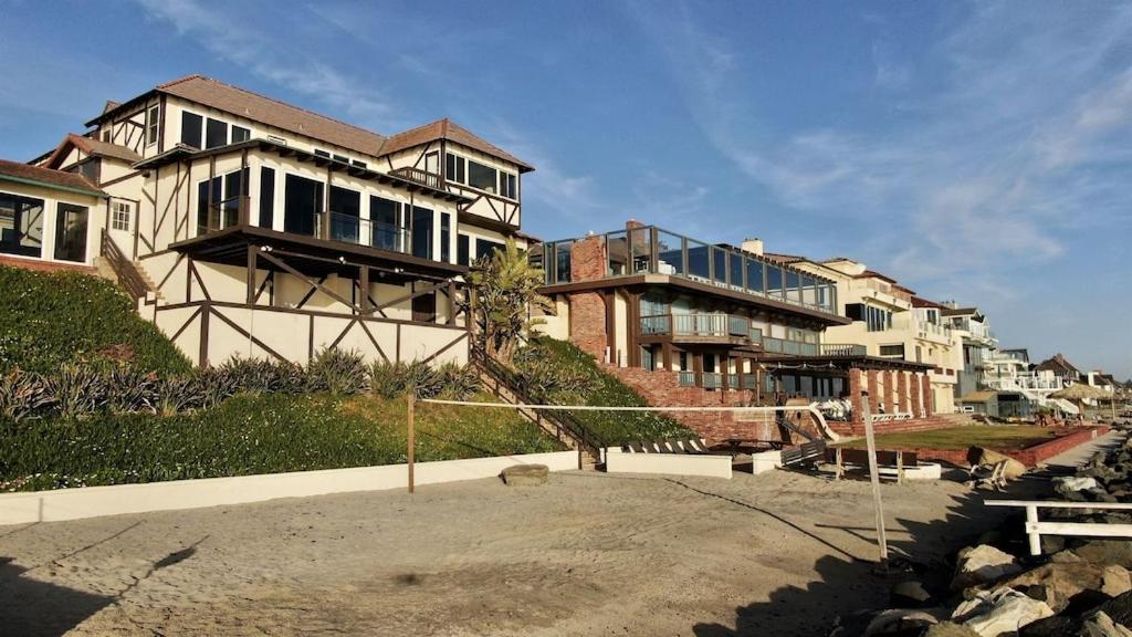 Villa Jules, Oceanfront, Private Beach, Fire Pit