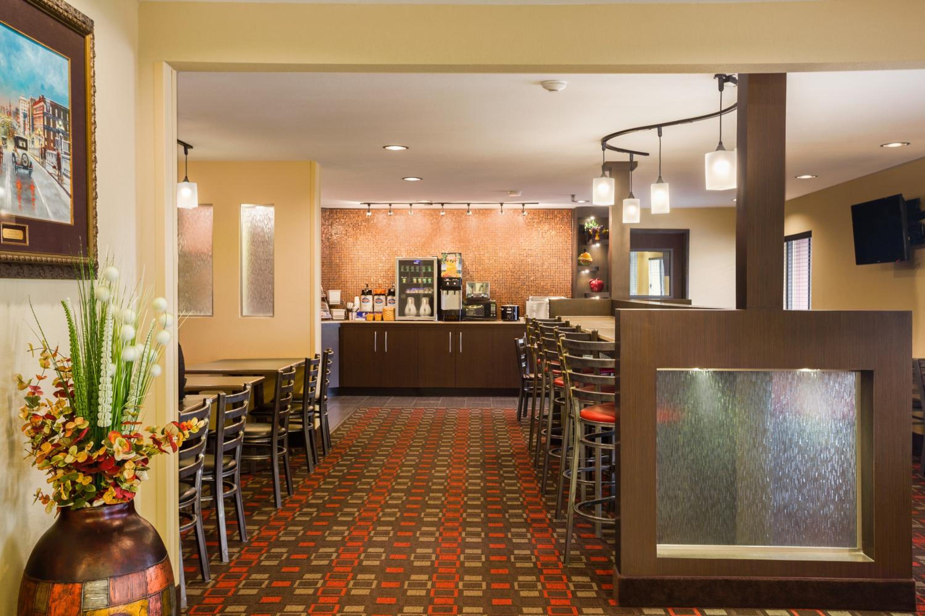 Fort Smith Vacations - Days Inn by Wyndham Fort Smith - Property Image 2
