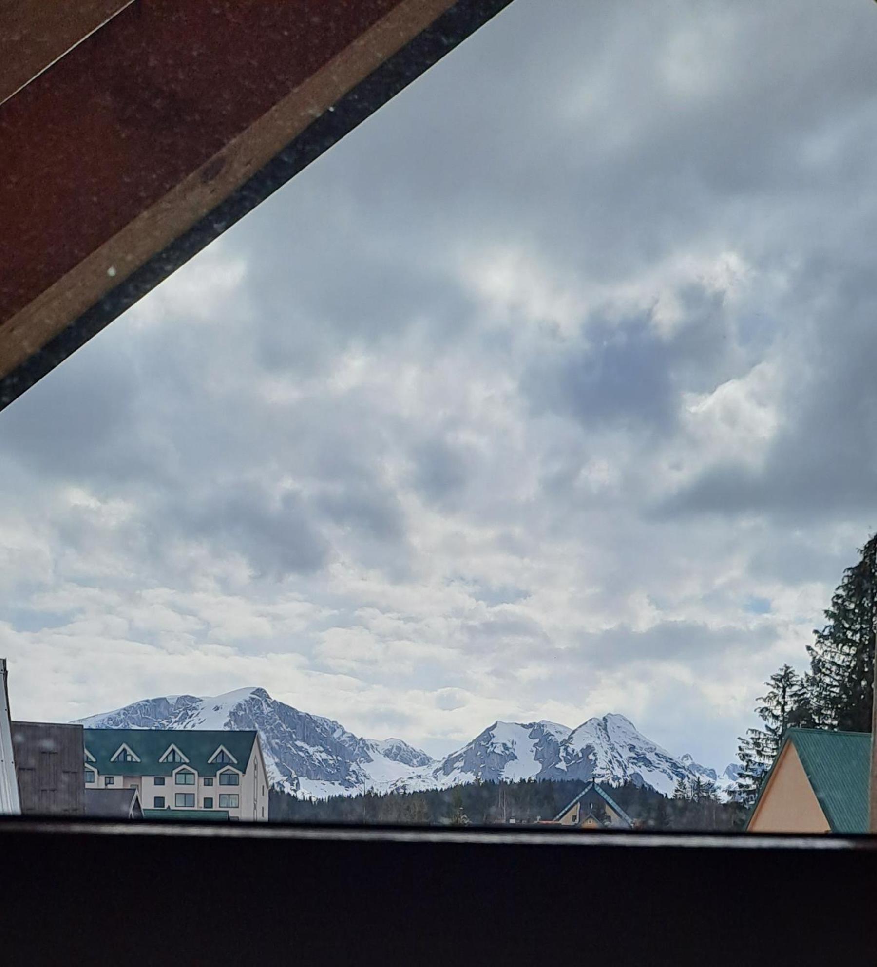 Monte Pino Lux Apartments view 3