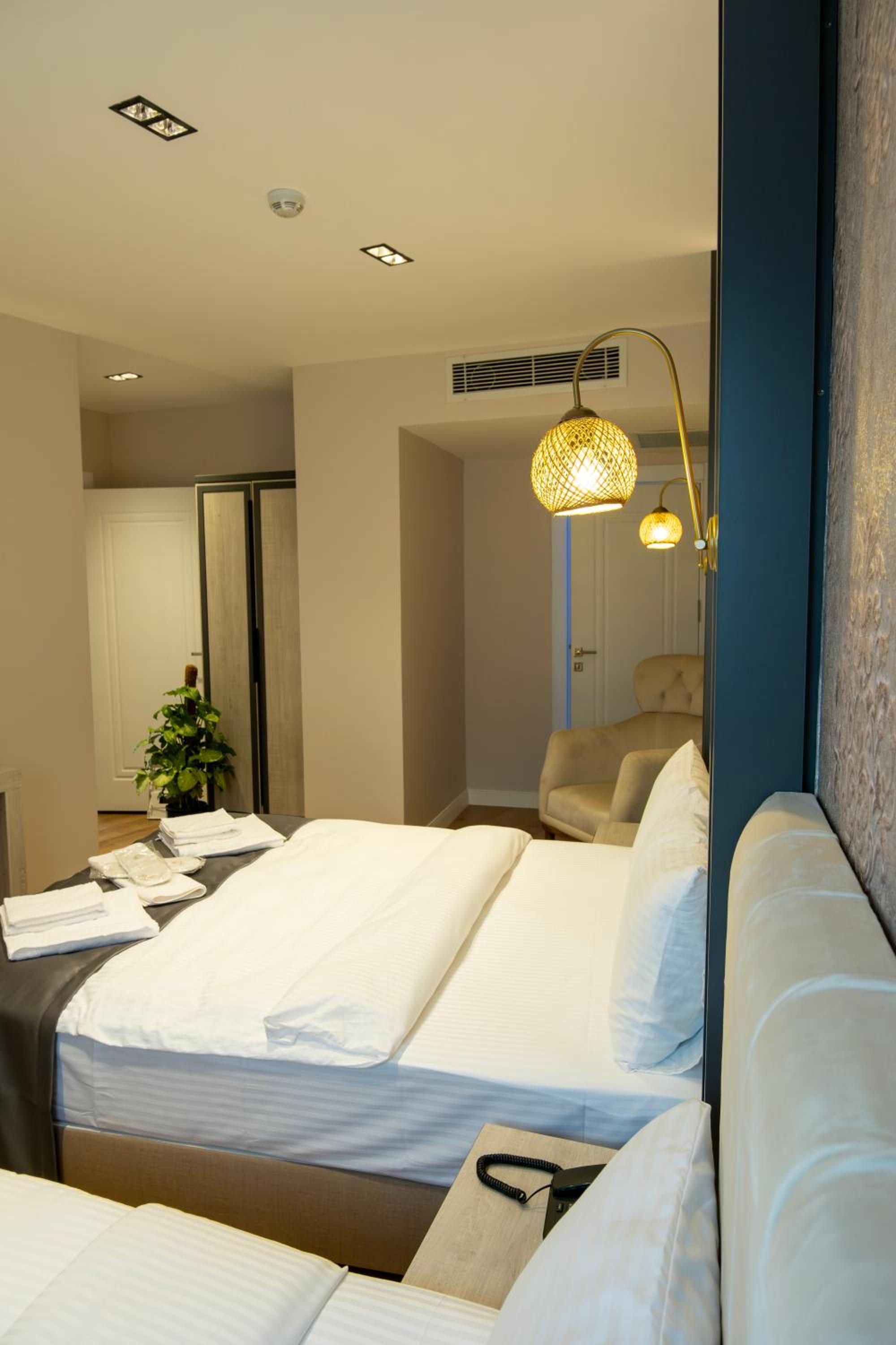 Linda Port Otel - Image 69