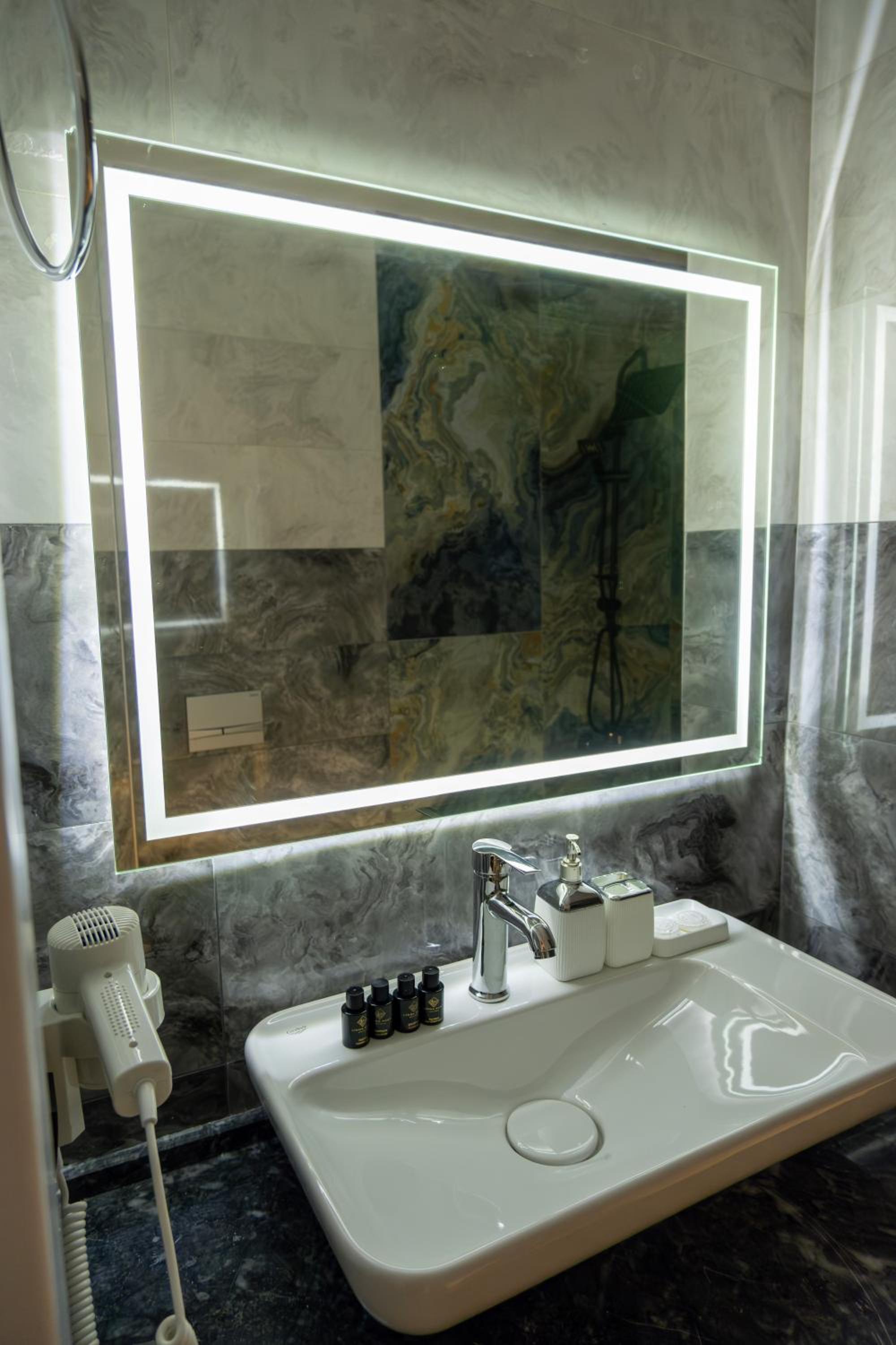 Linda Port Otel - Image 72