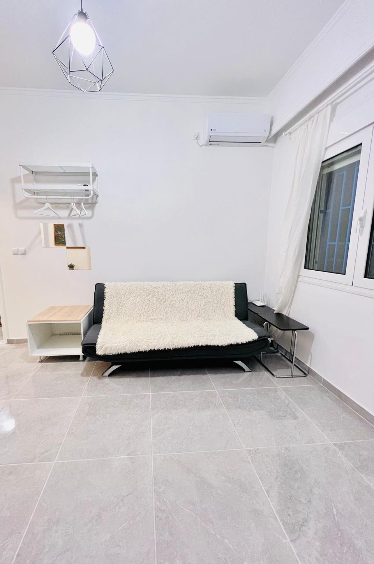 sky inn with wonderful Acropolis view in Neos kosmos
