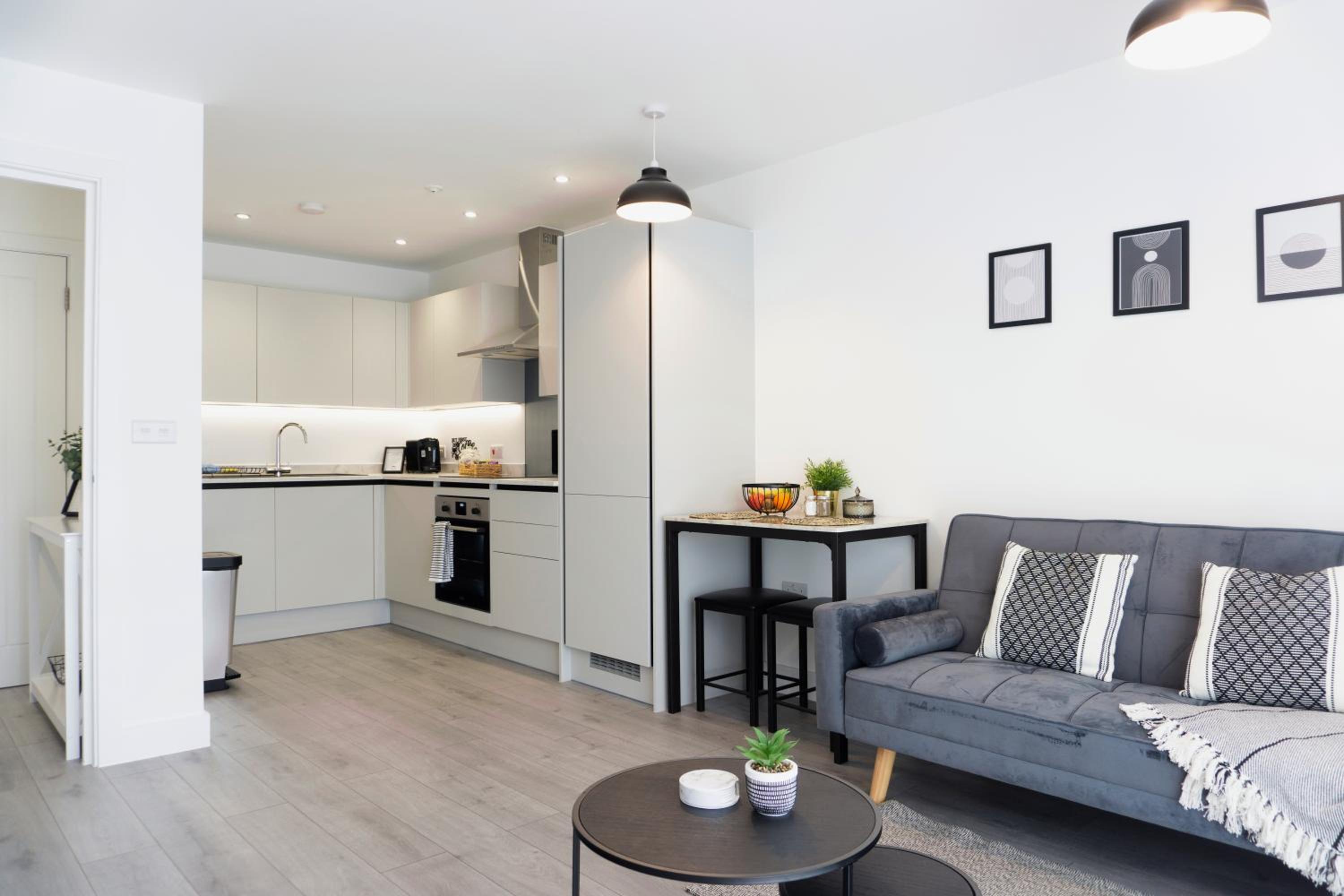 The Madison Apartment by TTLG Stays view 2