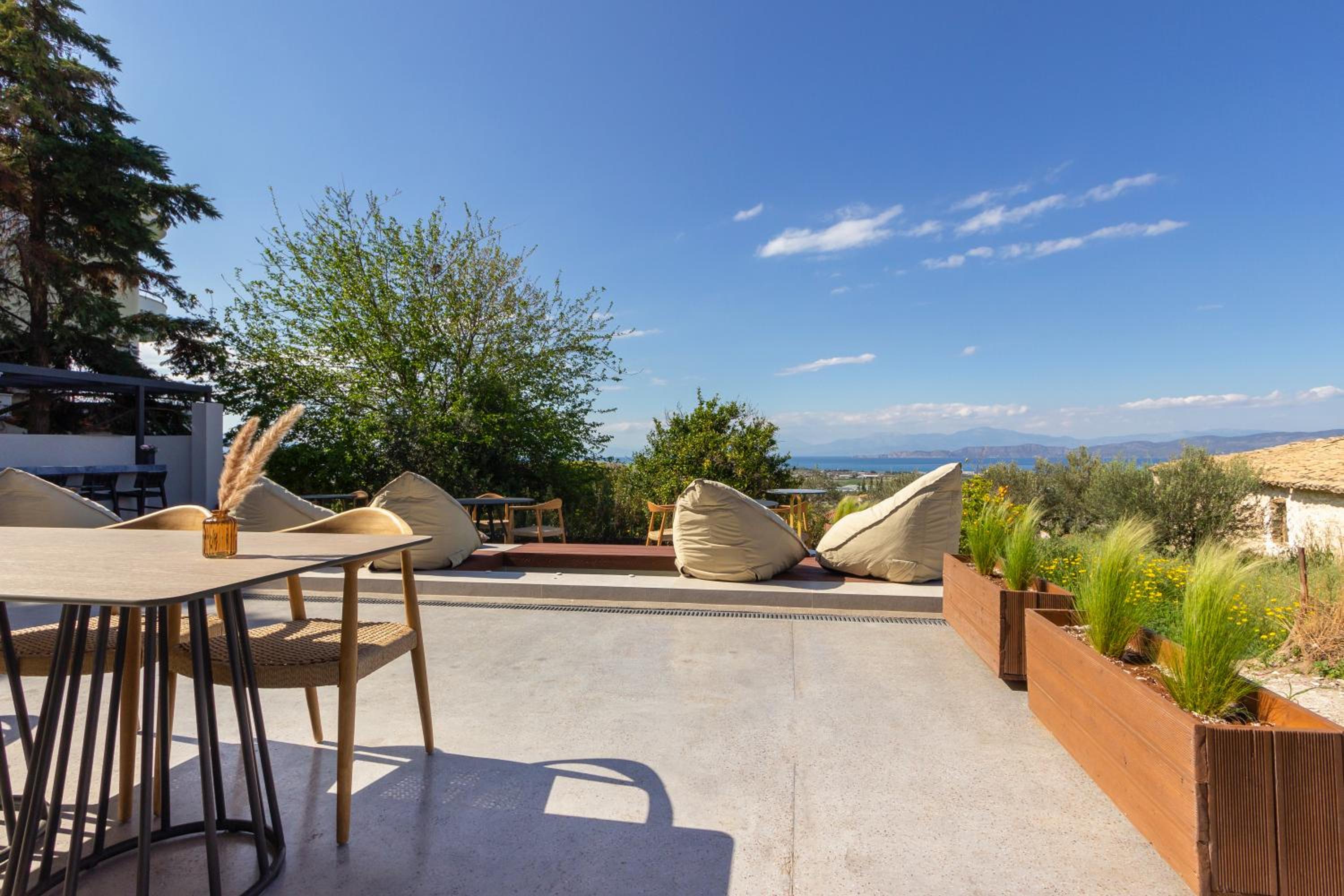 ACRO Upscale Residences view 3