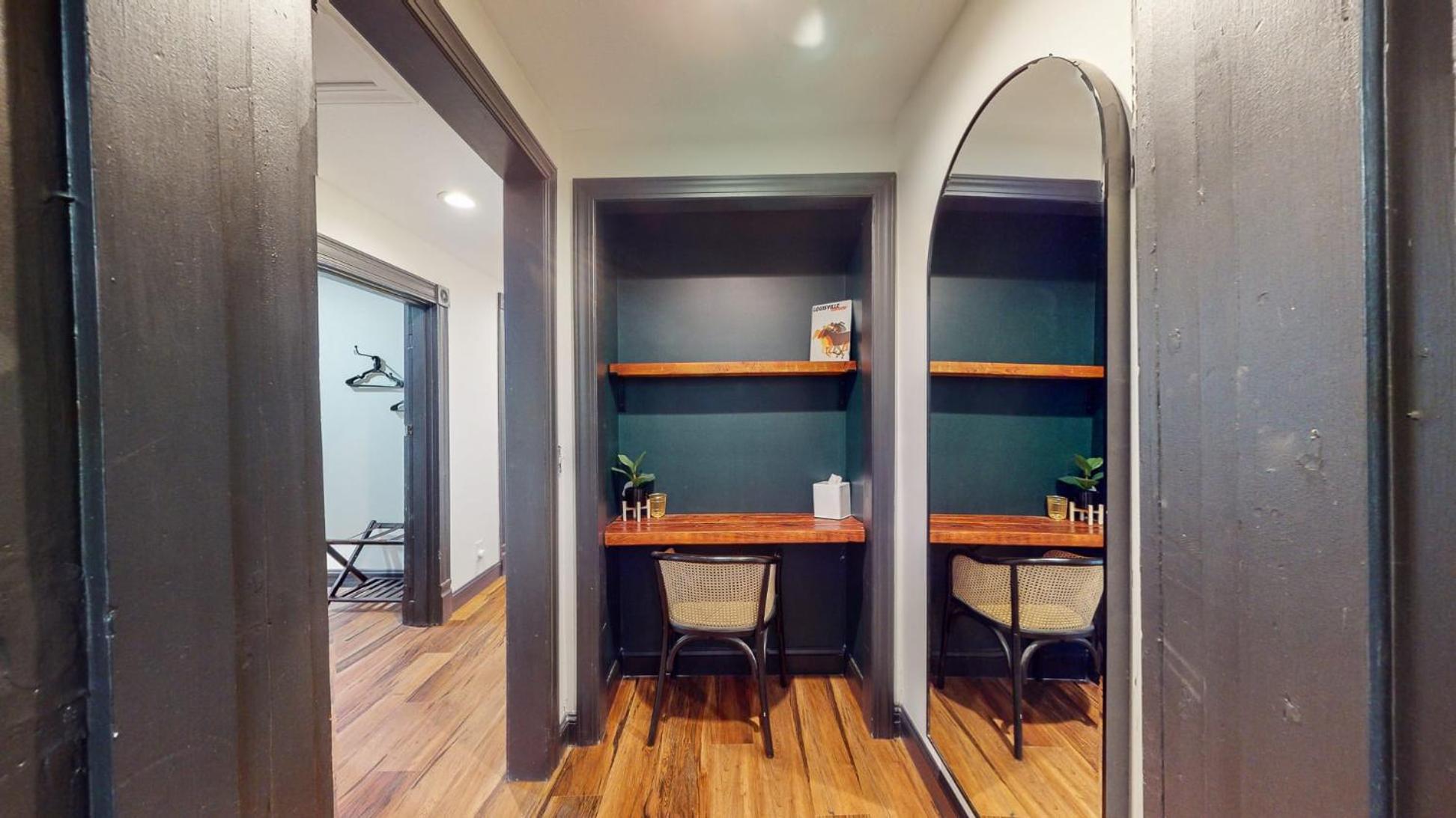Stylish Top Floor 2 kings full bathroom with tub view 3