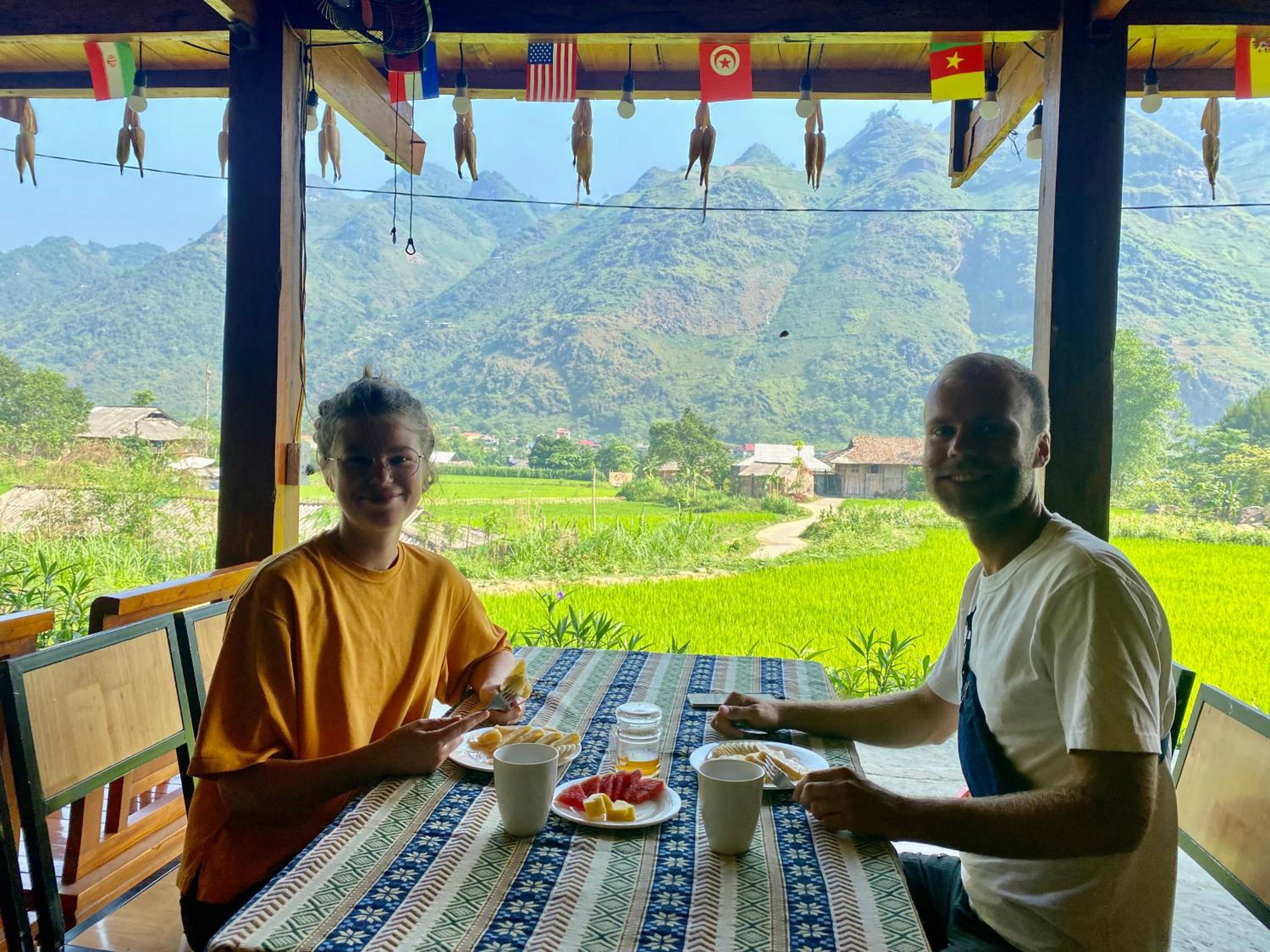 Du Gia Field View Homestay
