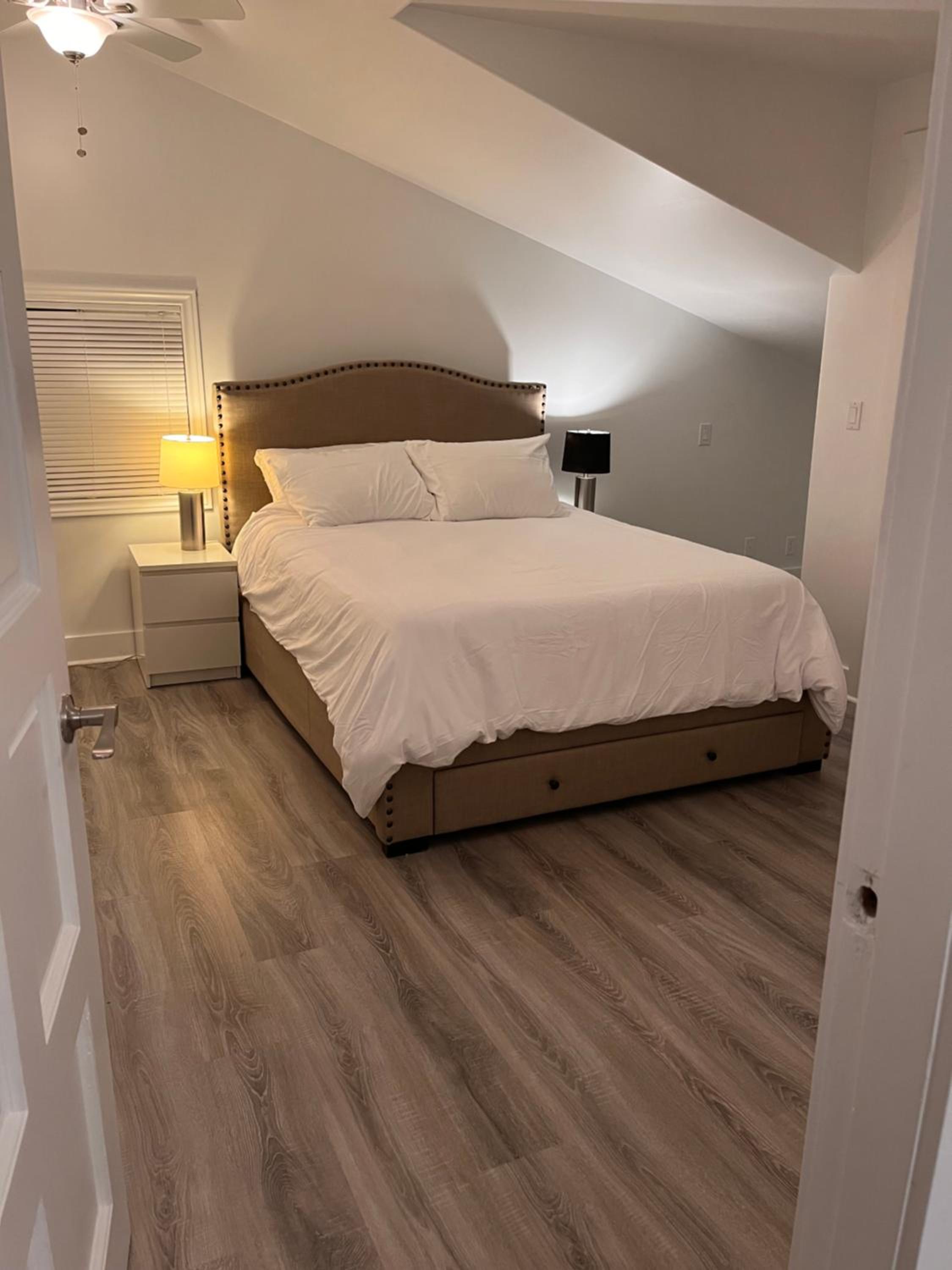 Elk lake trail side suite