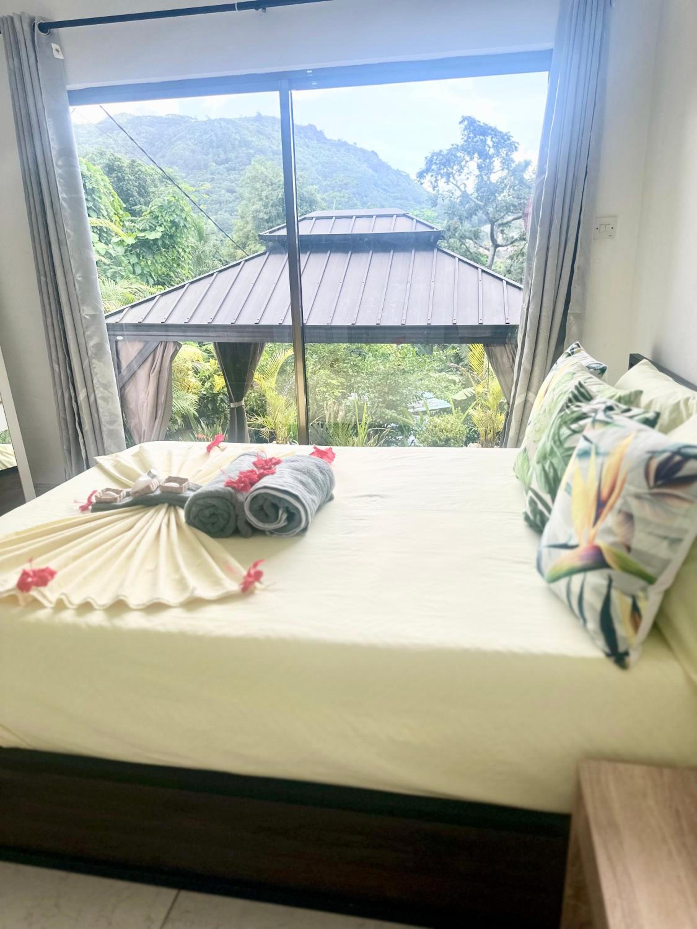 Forest View Apartments Seychelles photo 5