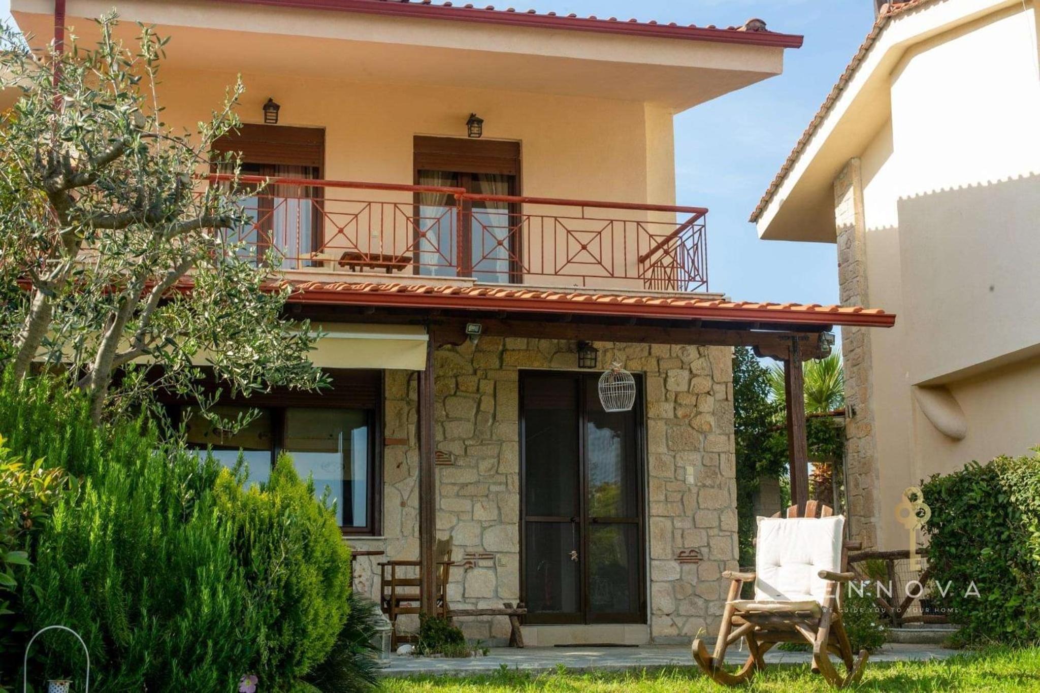 Zennova #10 Villa Pino view 3