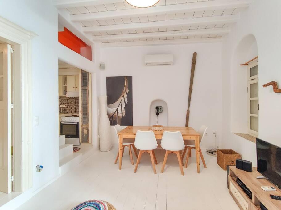The Sunday House in the heart of Mykonos Town view 4
