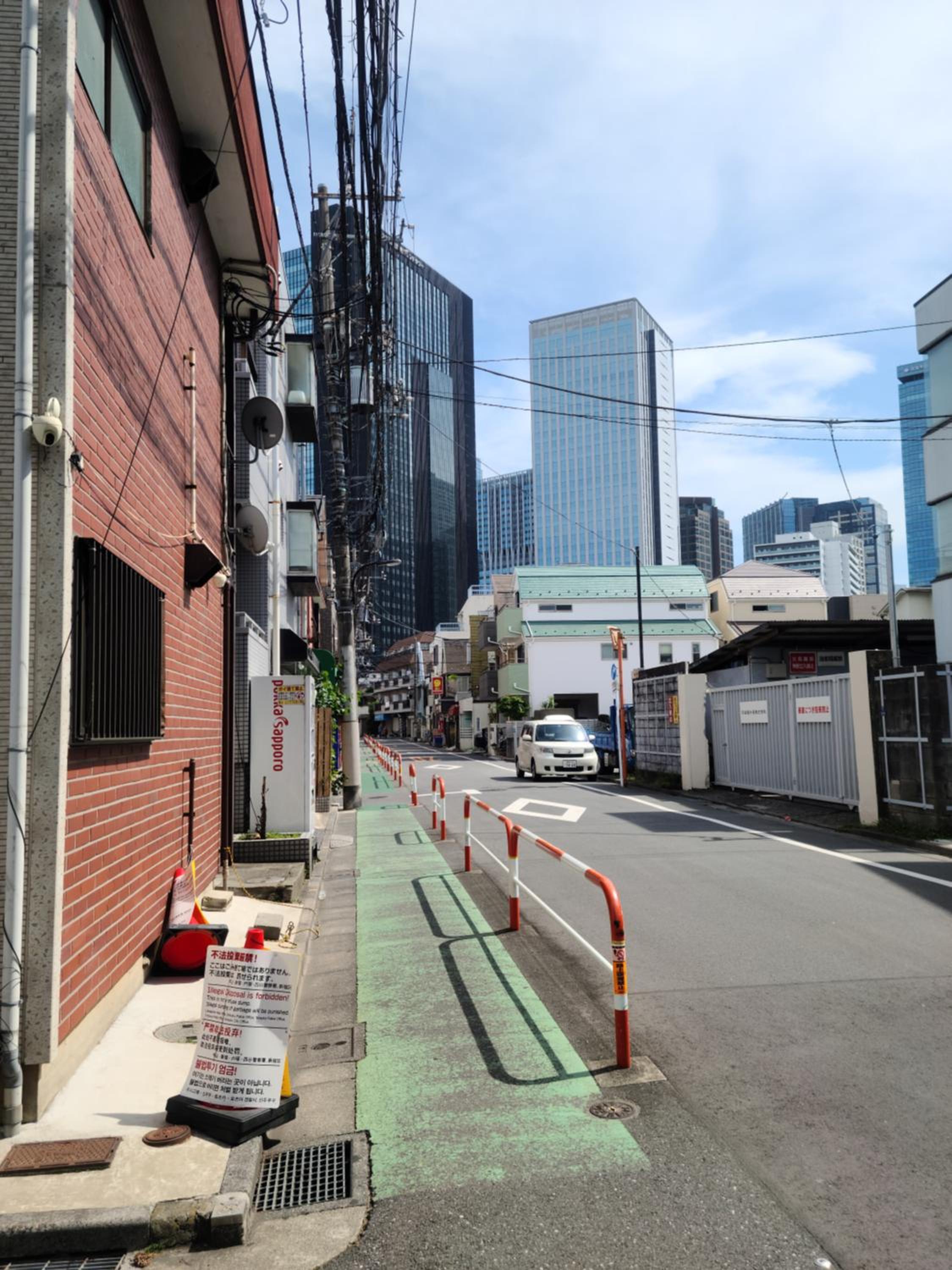 Close to Shinjuku!Twin beds,Projector,Appliances!