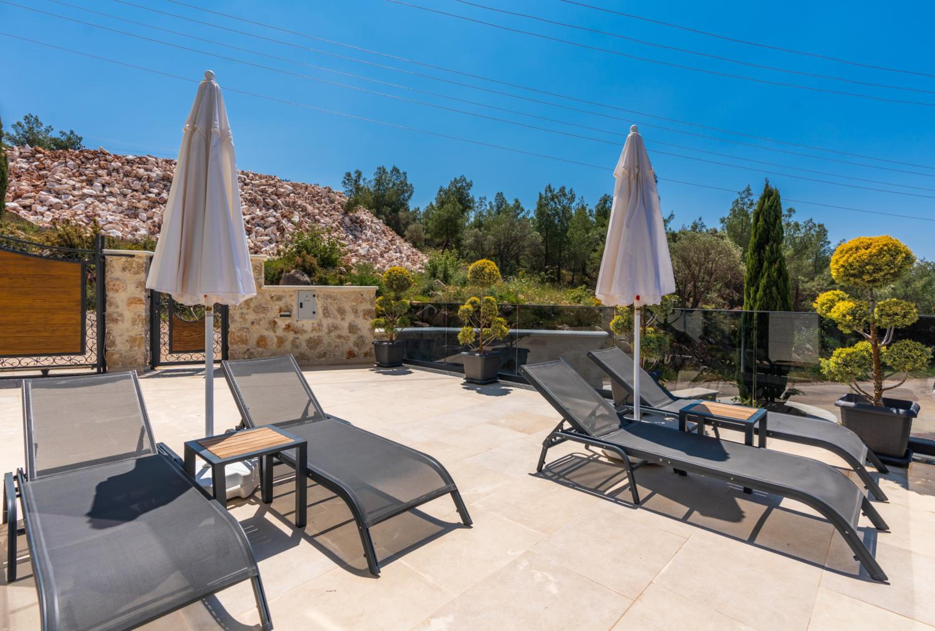 Miel Suites-3 Luxury Villa with Private Pool&Sauna view 5