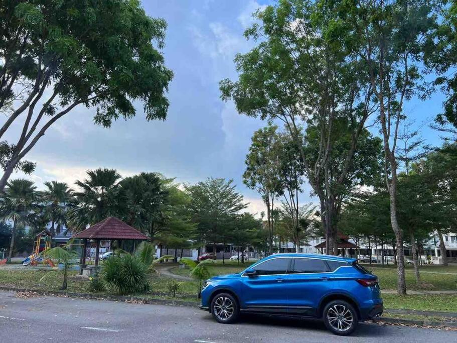 NEW! Naiz Crib 4 Bedroom at Kepayang Heights photo 7