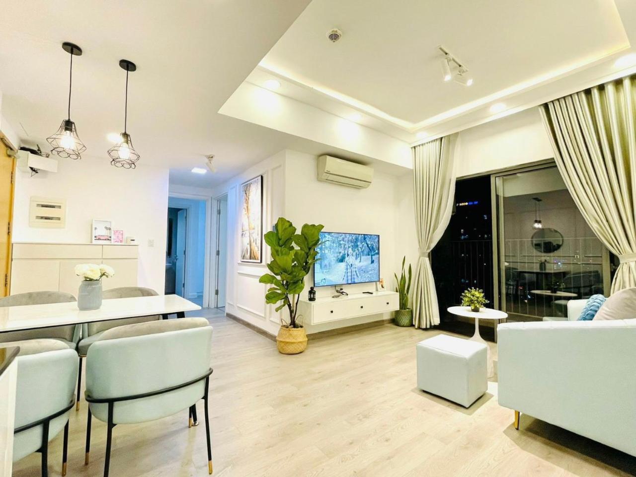 ambiHOME 2BR 2WC in Masteri Thao Dien District 2