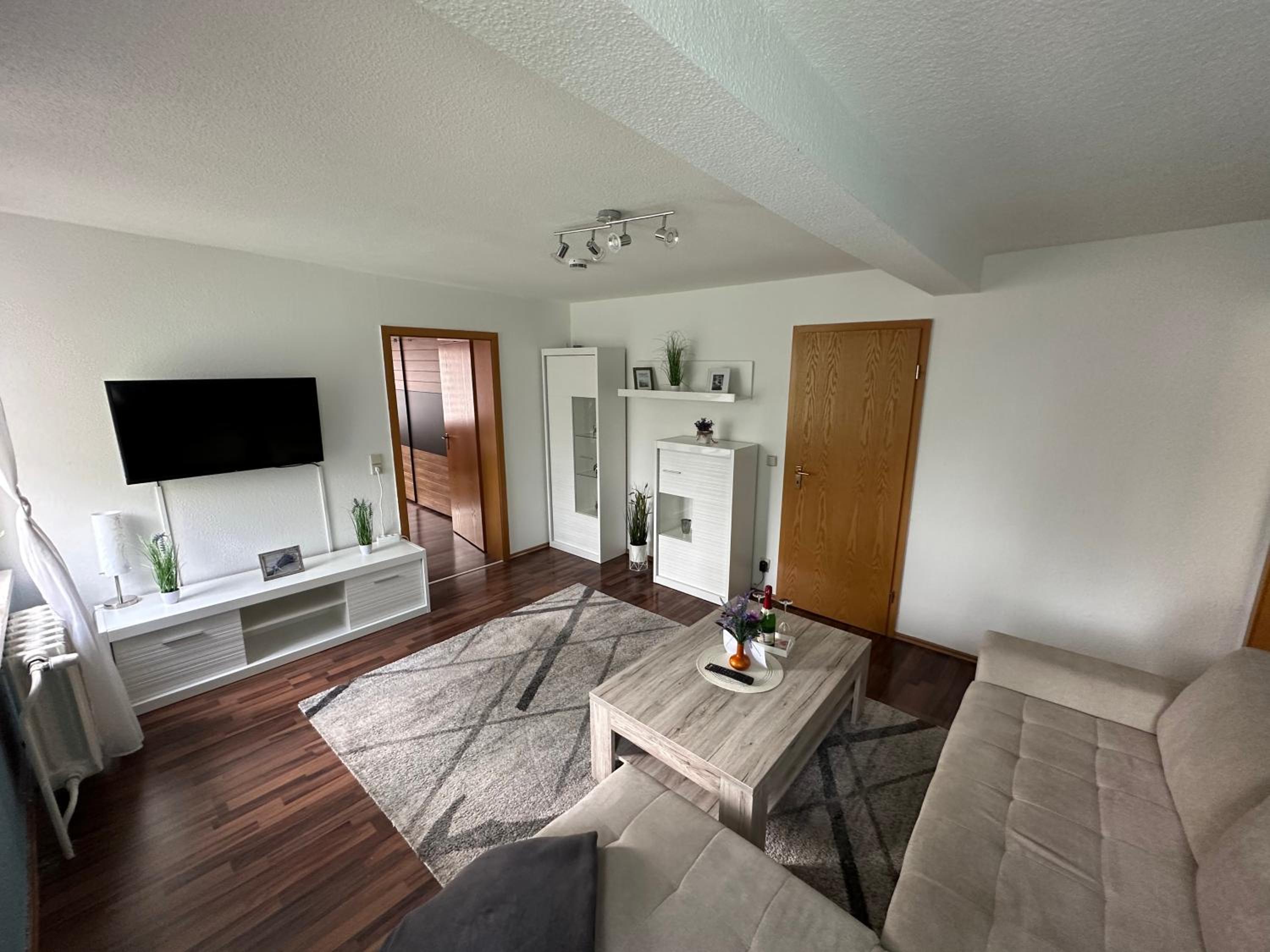 Ferienwohnung, Apartment, Monteurwohnung mit Klimaanlage Wettin-Löbejün