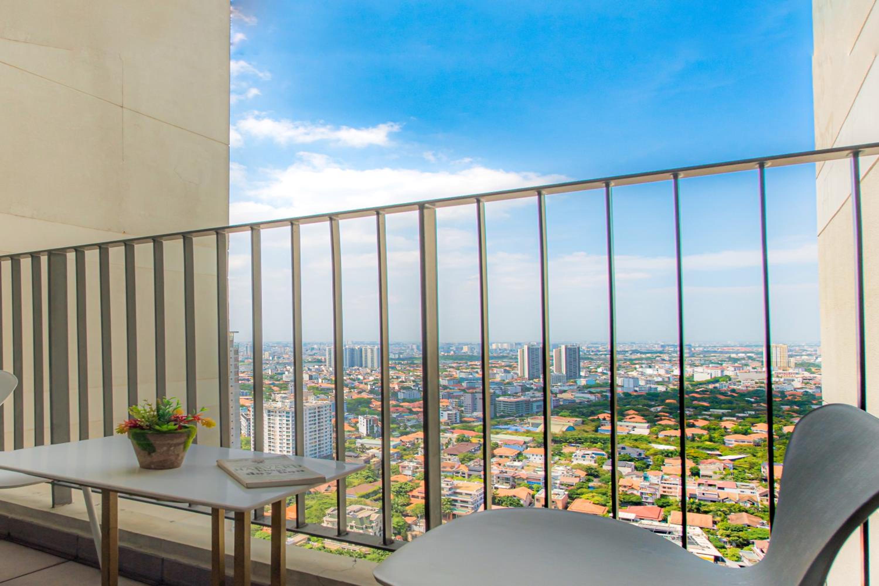 ambiHOME 2BR 2WC in Masteri Thao Dien District 2