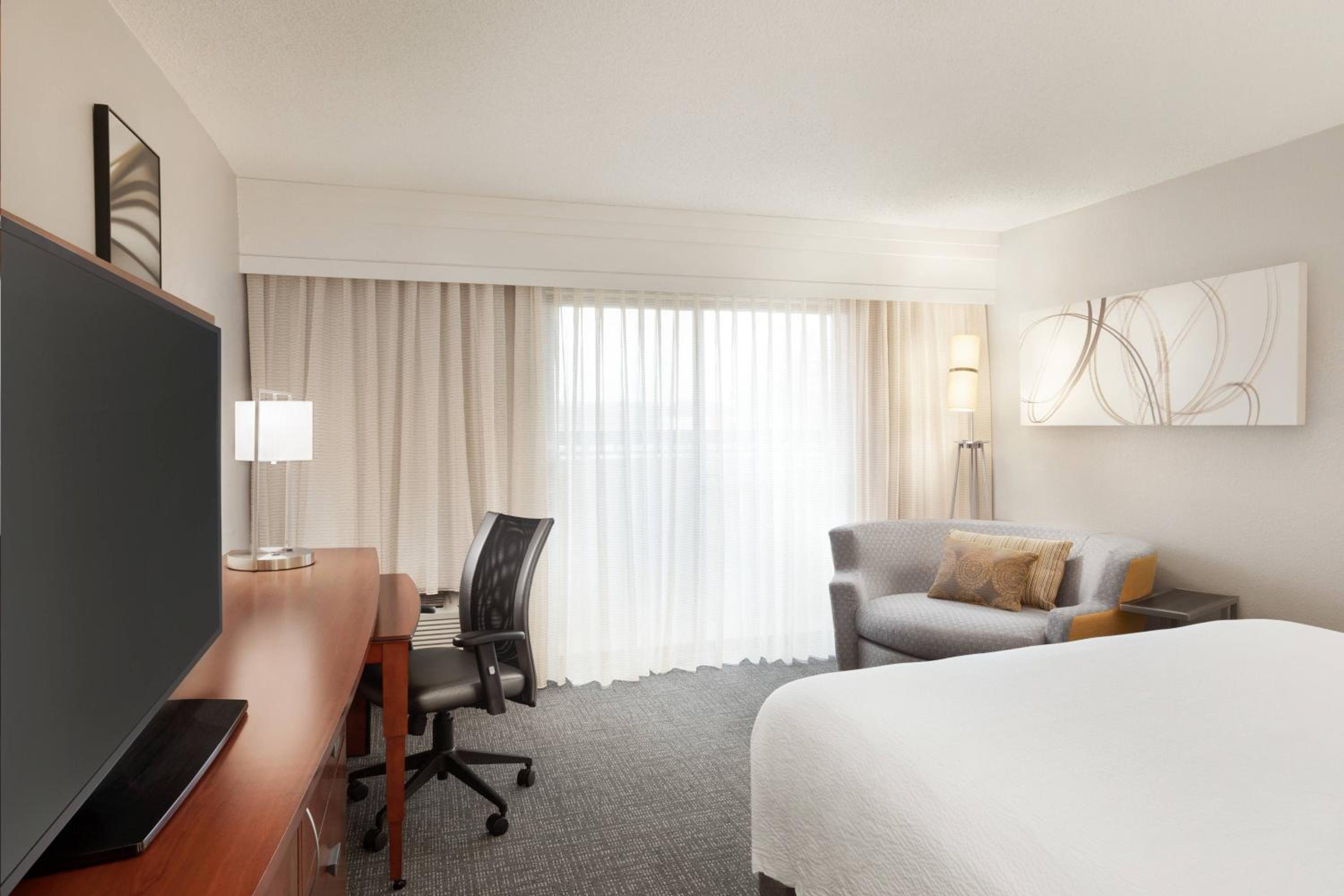 Tupelo Vacations - Courtyard Tupelo - Property Image 32