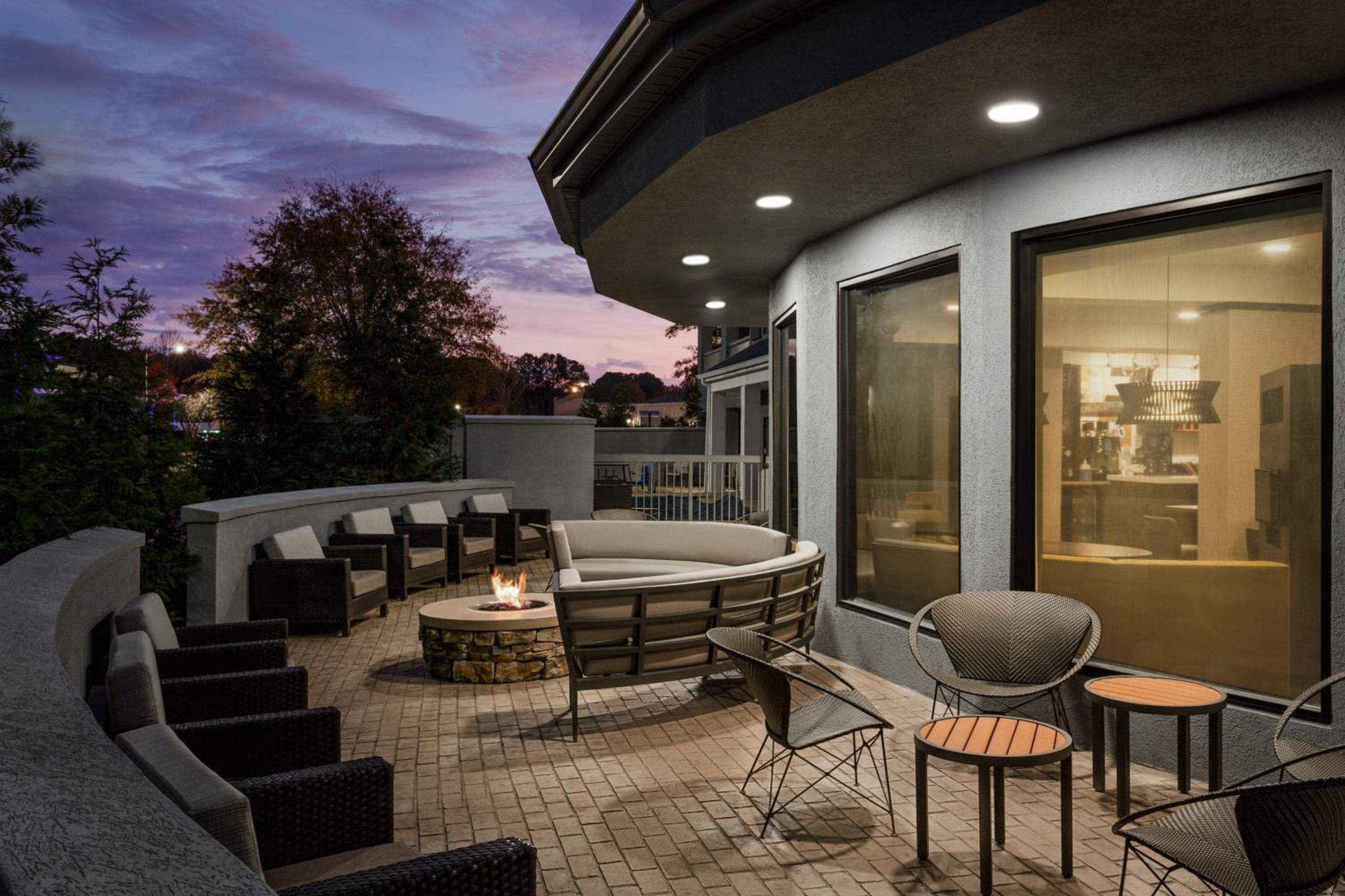 Tupelo Vacations - Courtyard Tupelo - Property Image 9