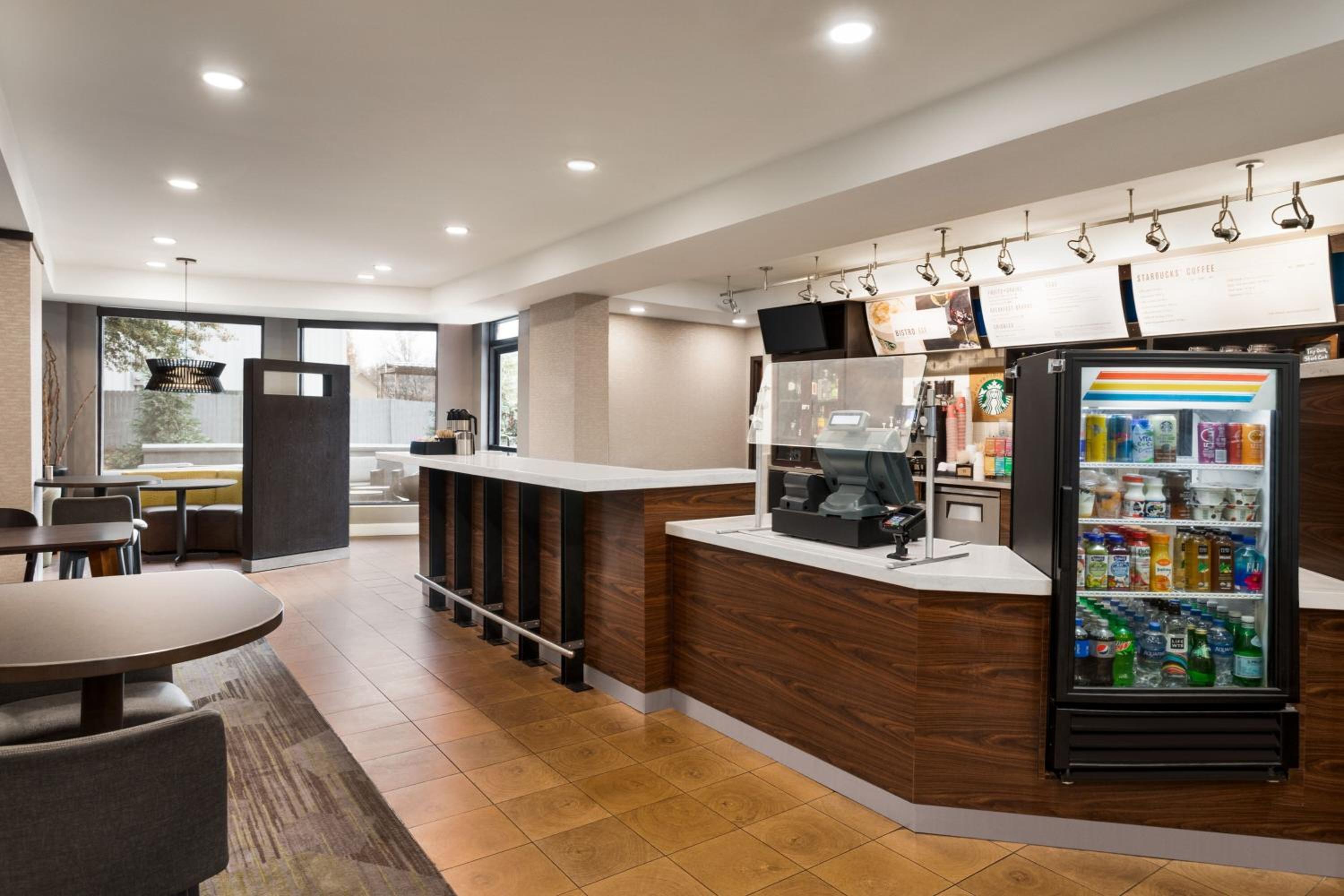 Tupelo Vacations - Courtyard Tupelo - Property Image 11