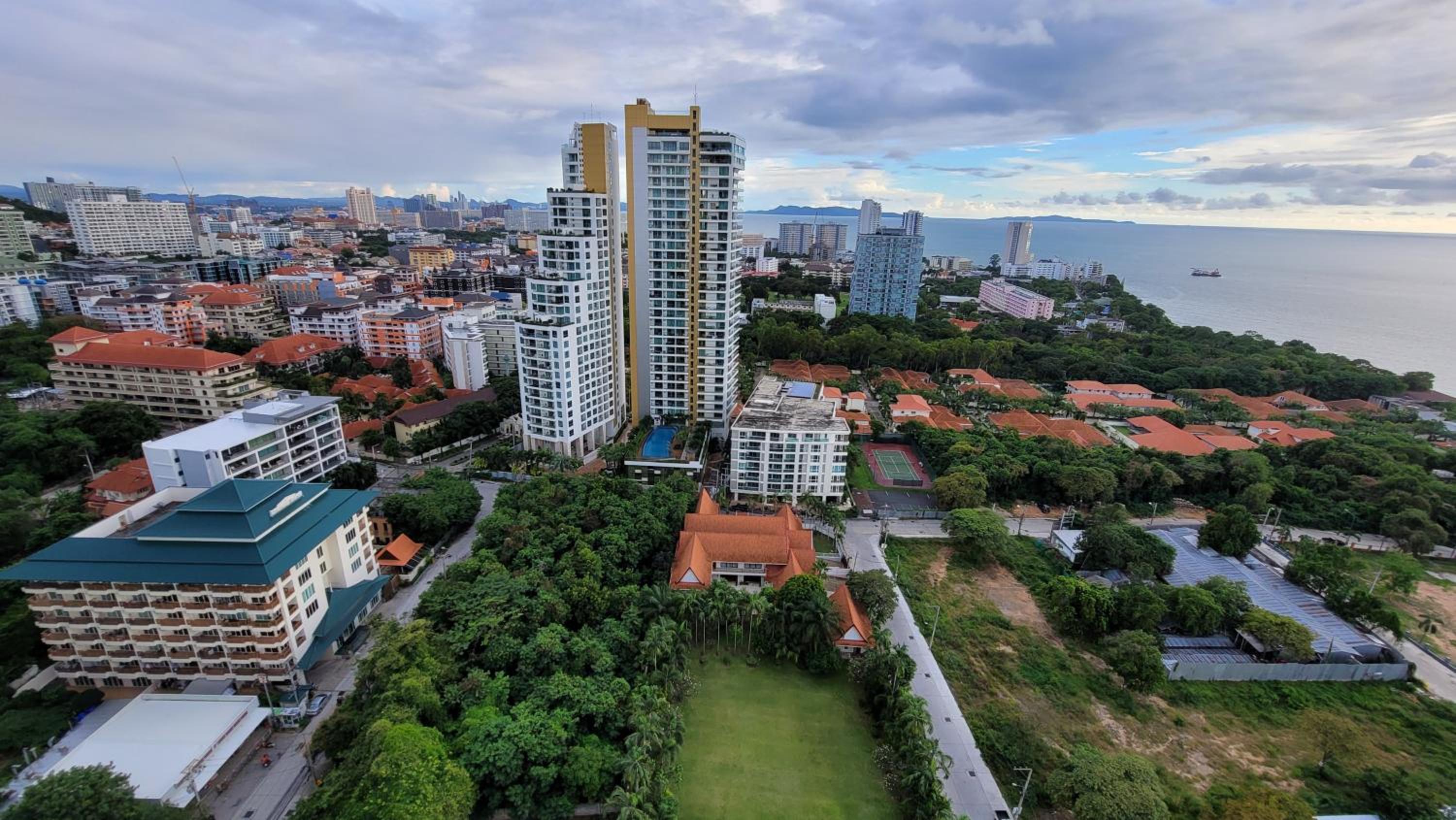 Andromeda Seaview Condo Near Beach view 4