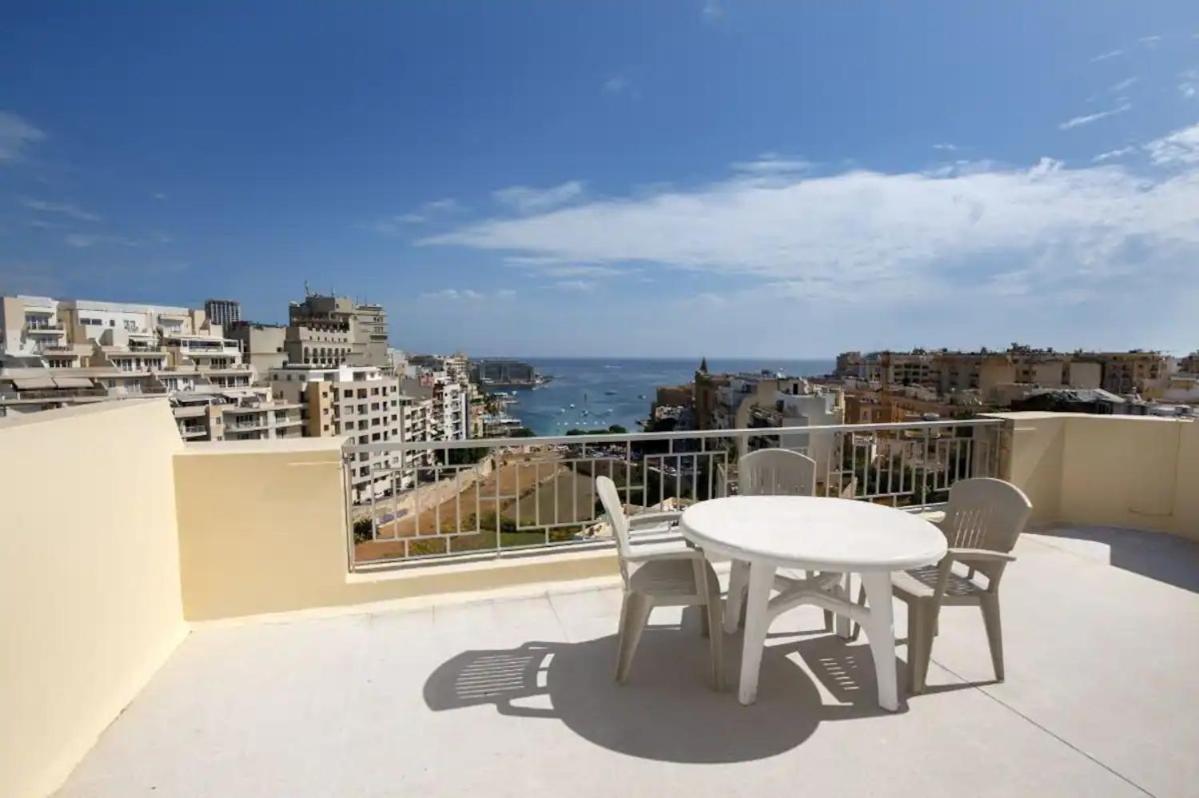Seaview Penthouse Balluta Bay VC — St Julian's