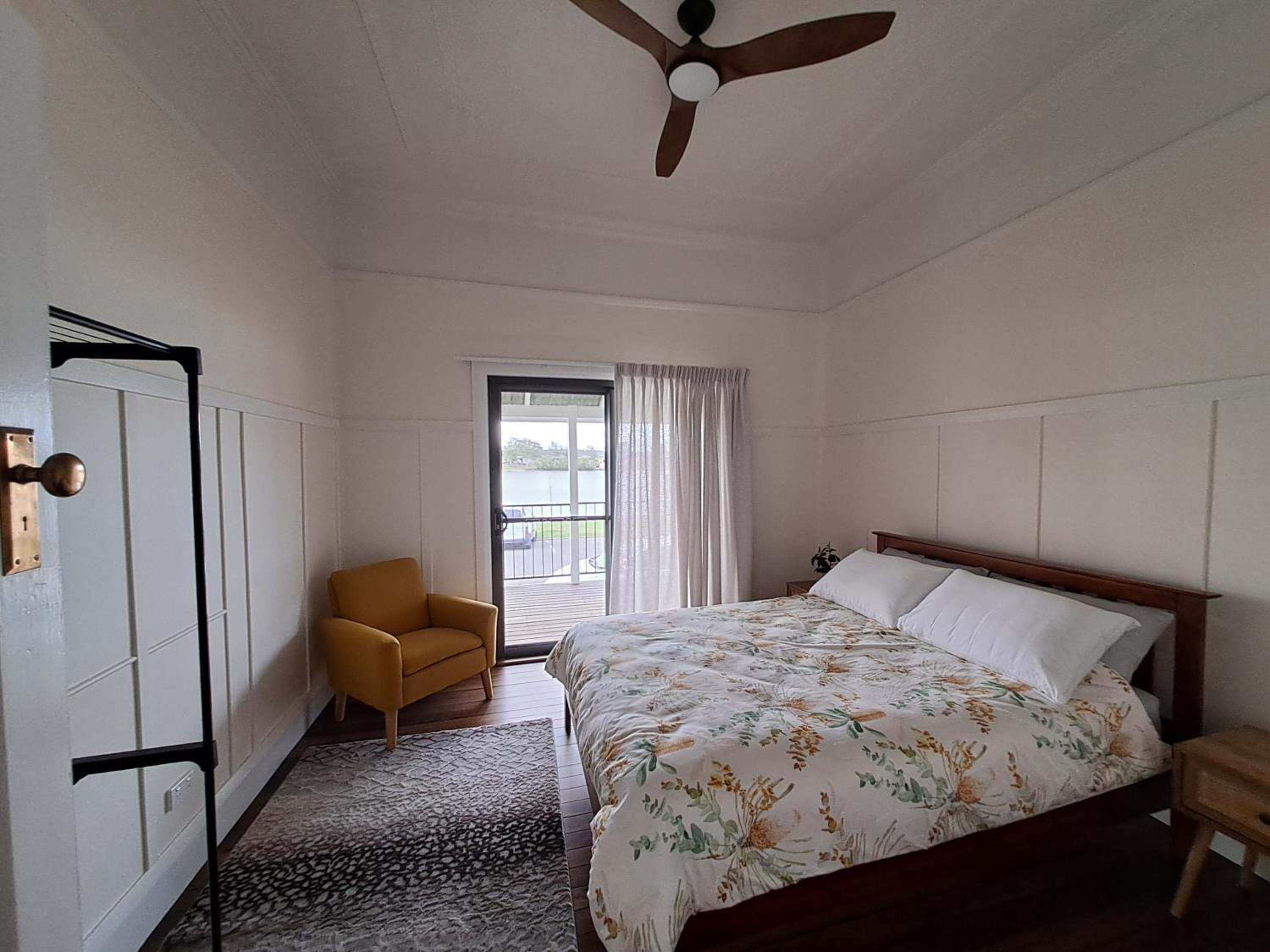 Athol's Place