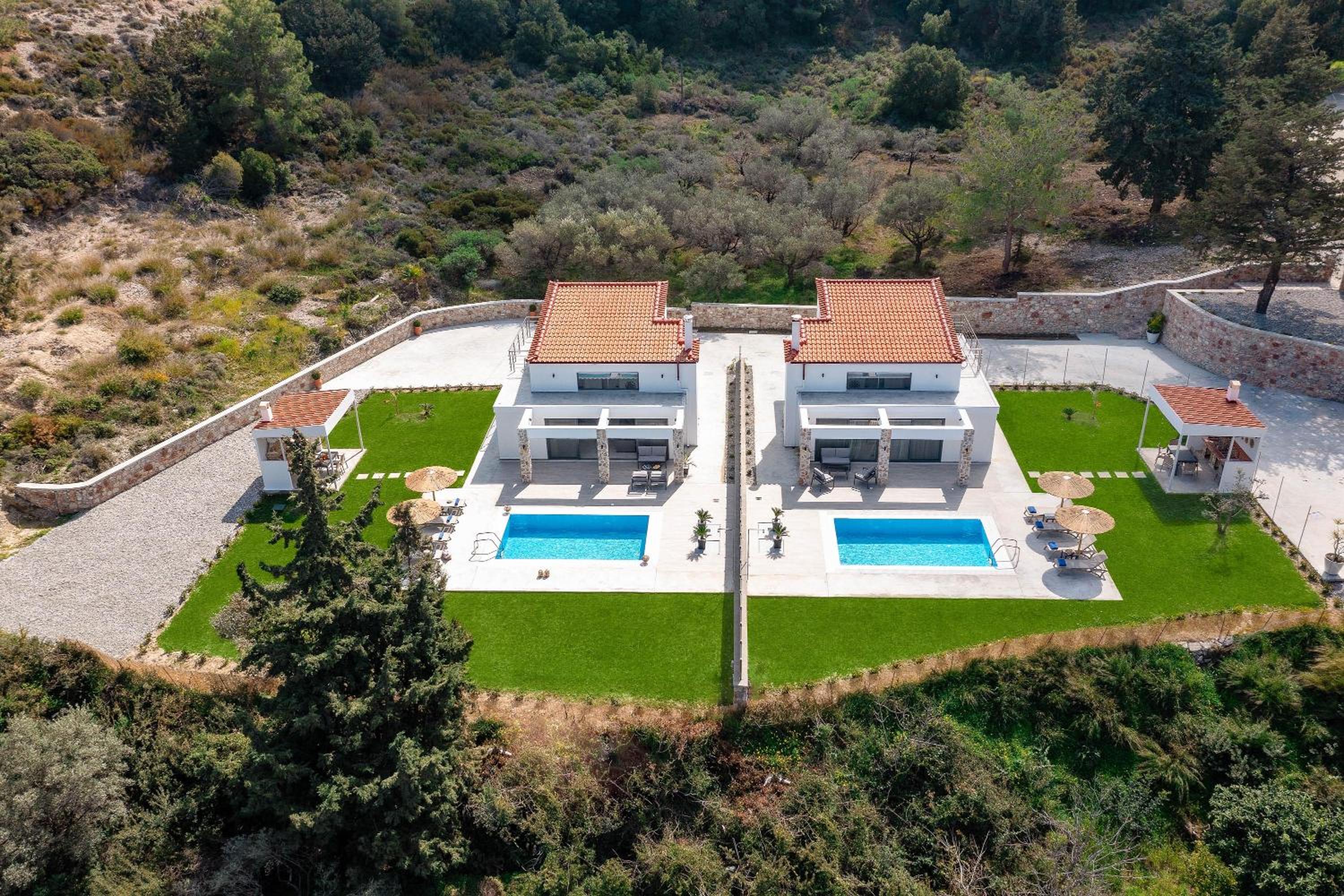 Aiora Luxury Villas view 5