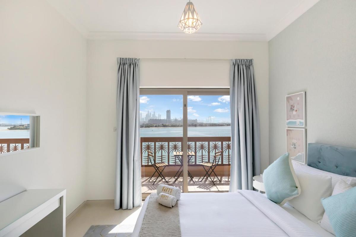 FAM Living - Private Beachfront Escape in Palm Jumeirah - Sarai