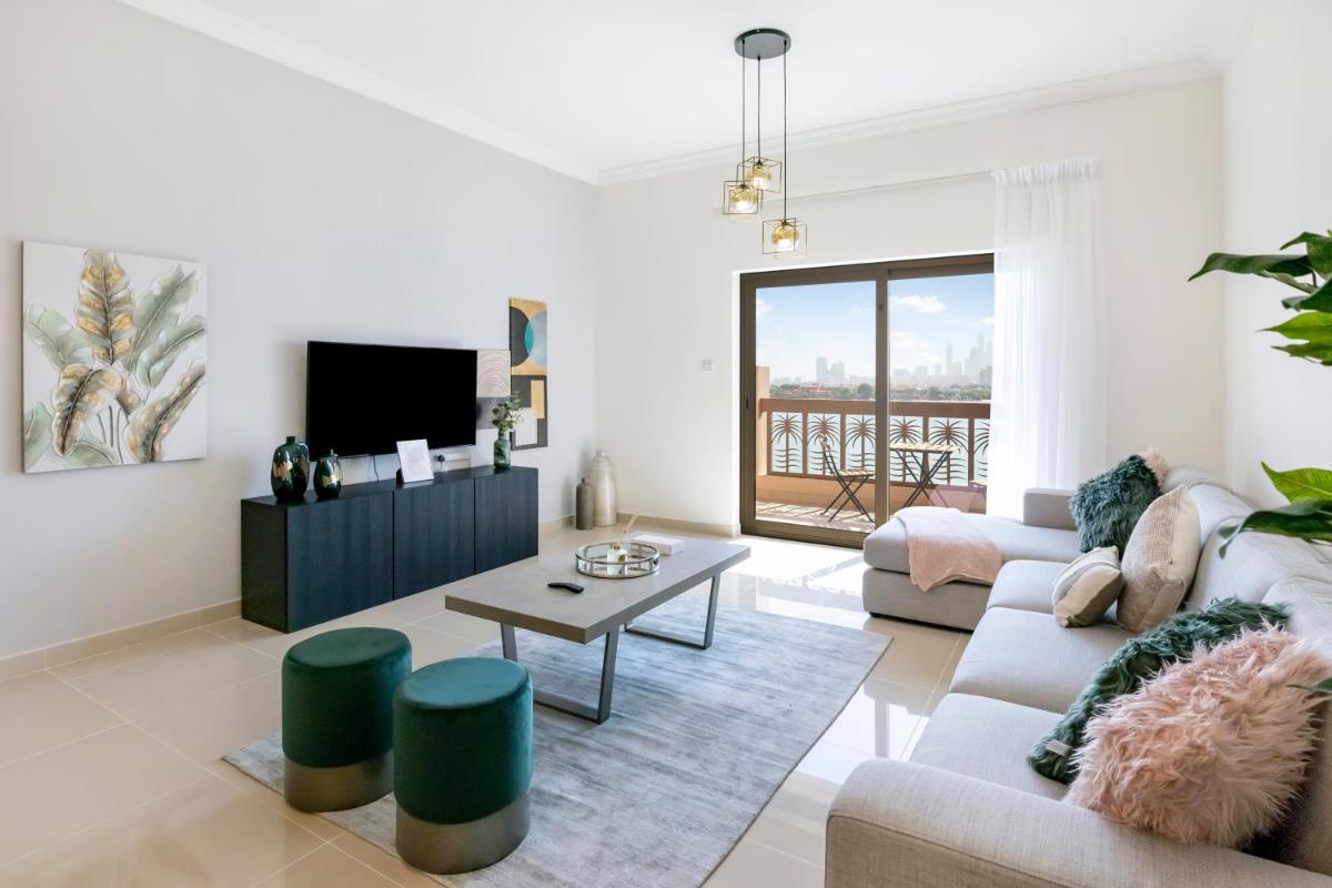 FAM Living - Private Beachfront Escape in Palm Jumeirah - Sarai