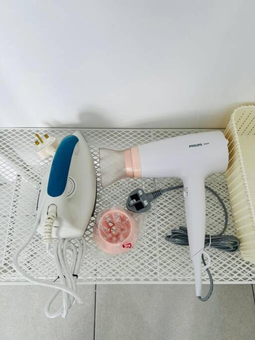 HomeFeel Netflix Youtube Free WiFi and Parking - MSuite at Bandar Manjalara, Near to DesaPark, Arkadia, One Utama, Kepong, Sri Damansara, Kota Damansara, K