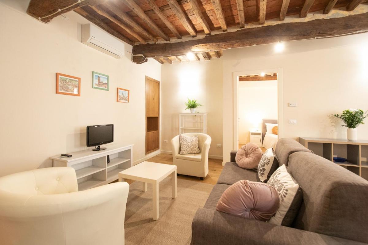 Elisabeth Luxury Flat view 2
