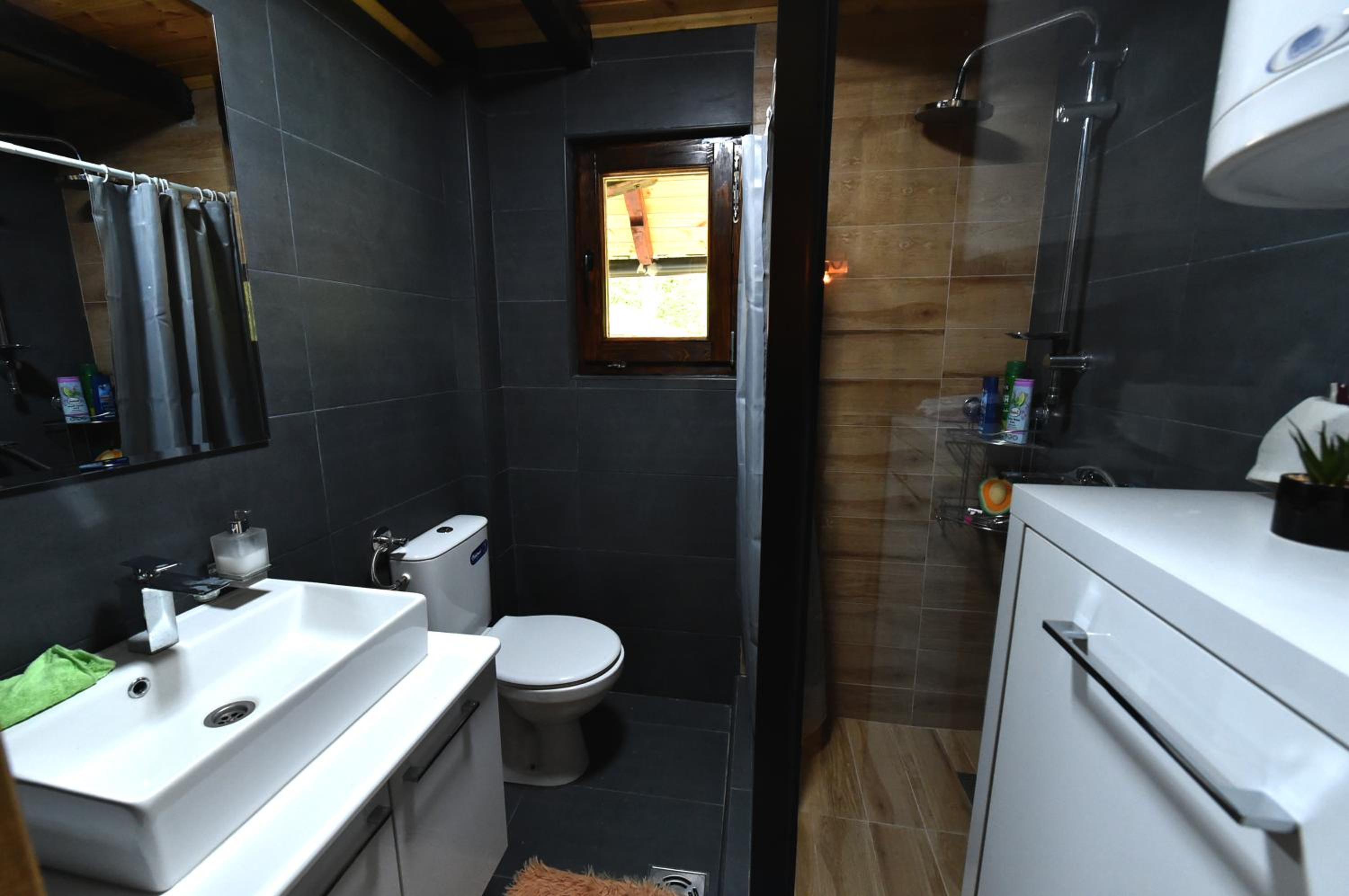 Photo 47