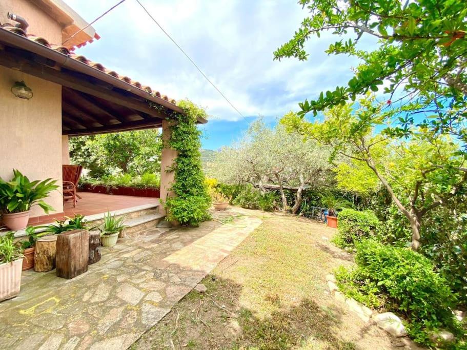 Villa Fiorita view 2