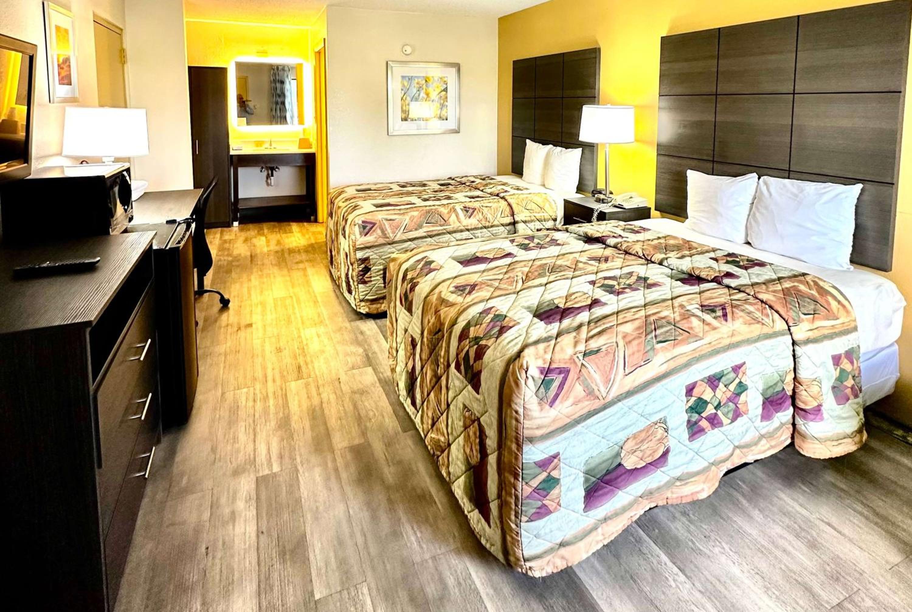 Days Inn by Wyndham Charlotte Northlake view 5