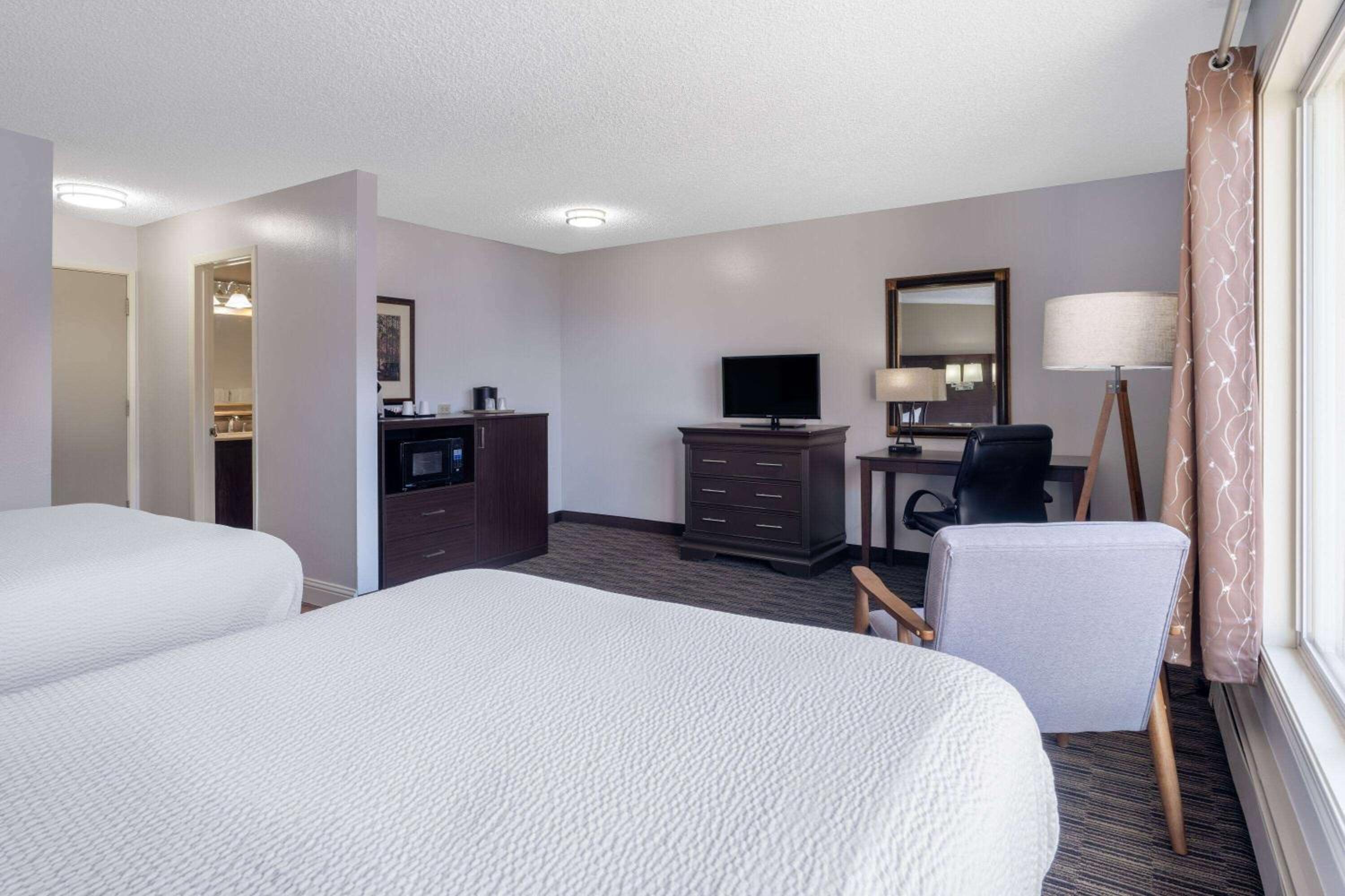 Juneau Vacations - Ramada by Wyndham Juneau - Property Image 11