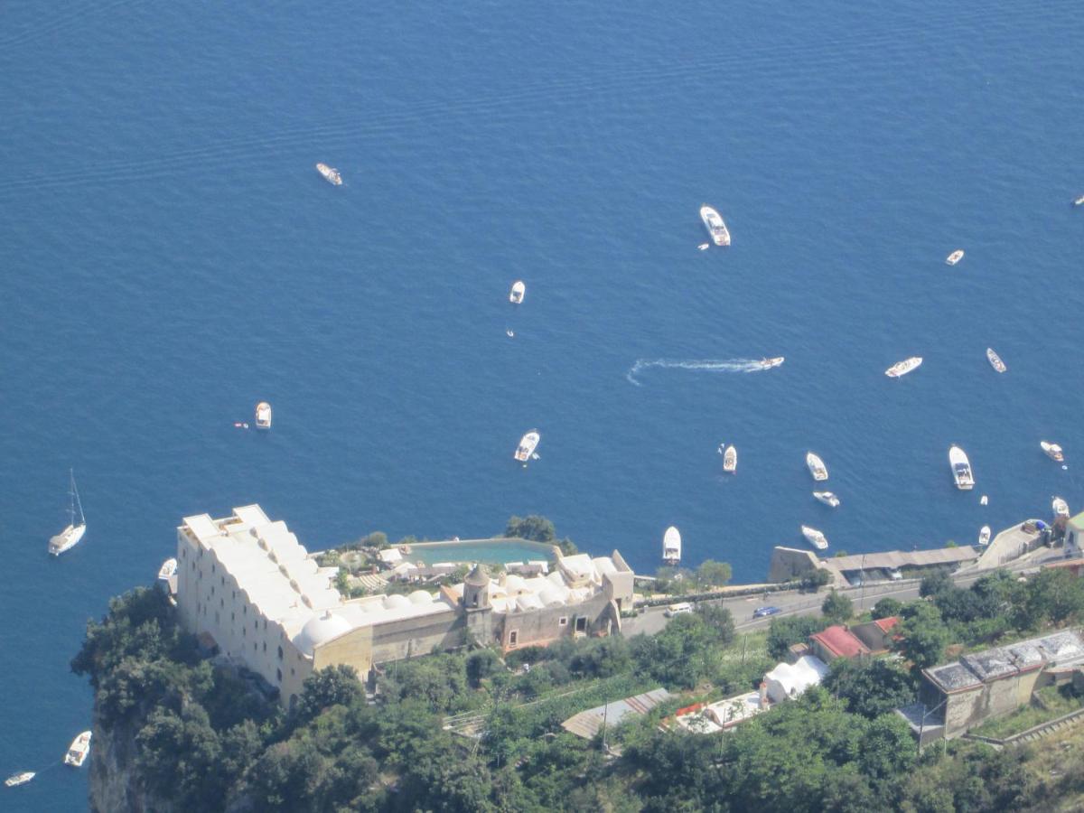 Mira Amalfi