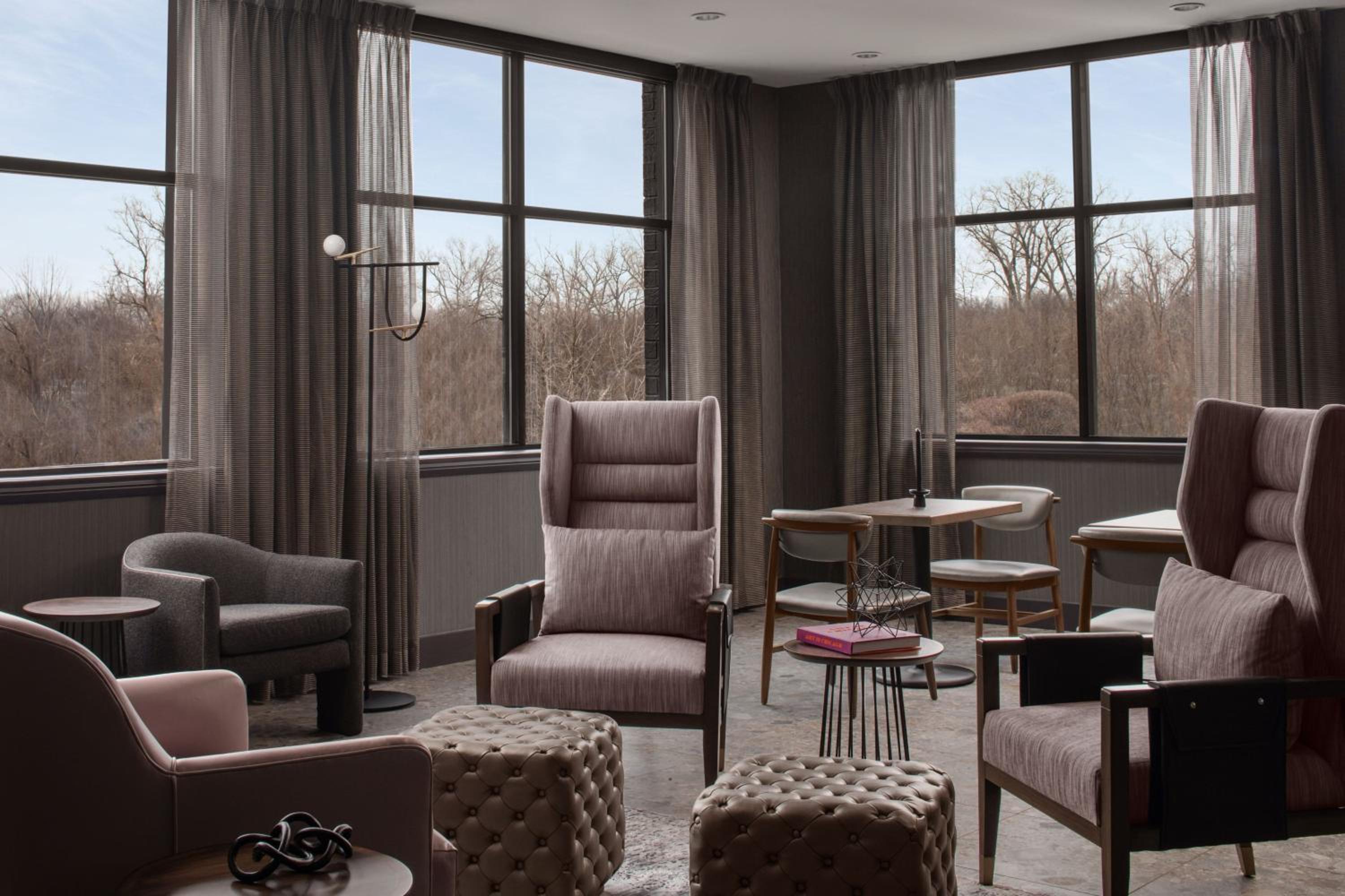 Renaissance Chicago North Shore Hotel - Property Image 35