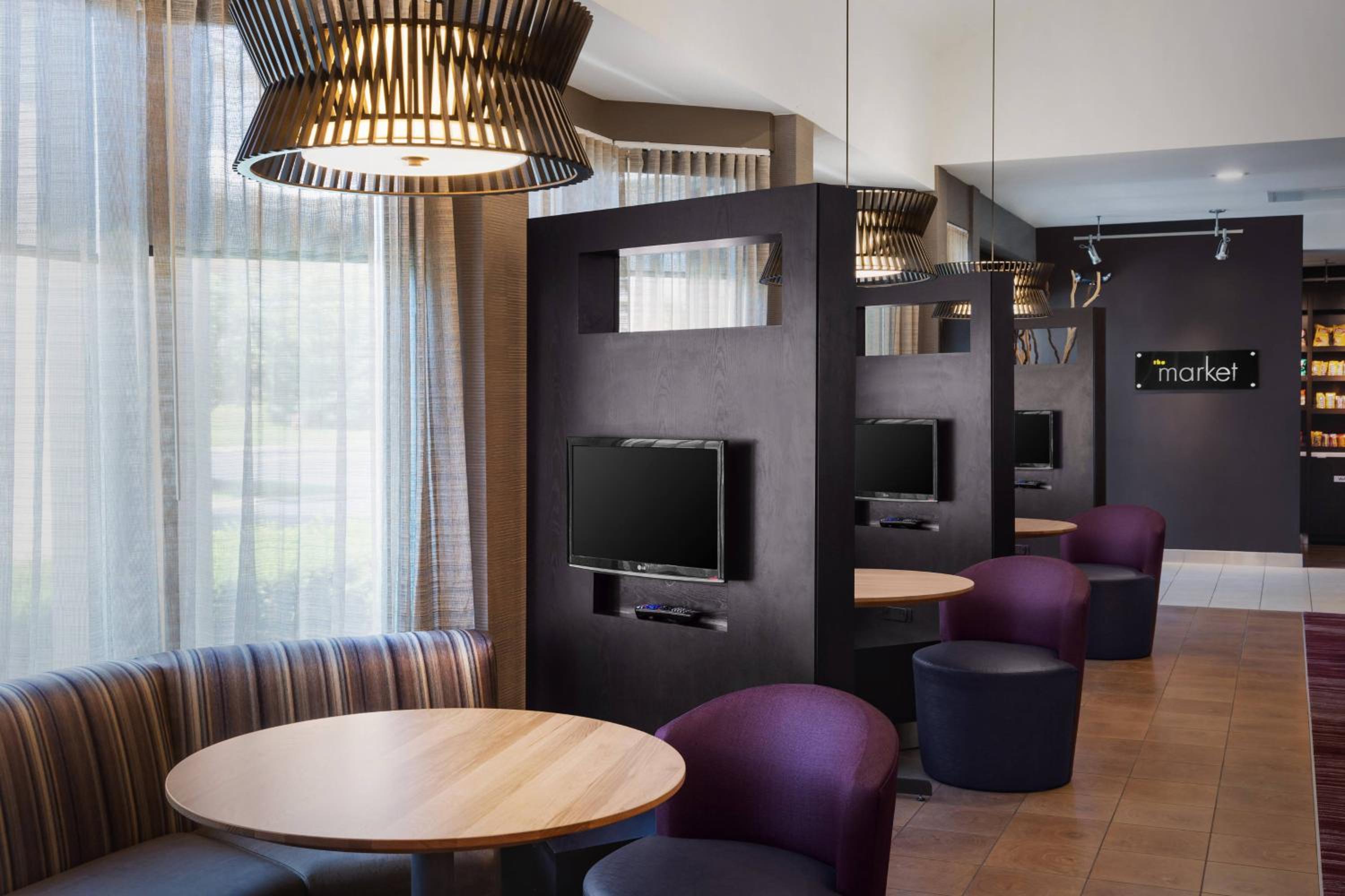 Fishkill Vacations - Courtyard by Marriott Fishkill - Property Image 14