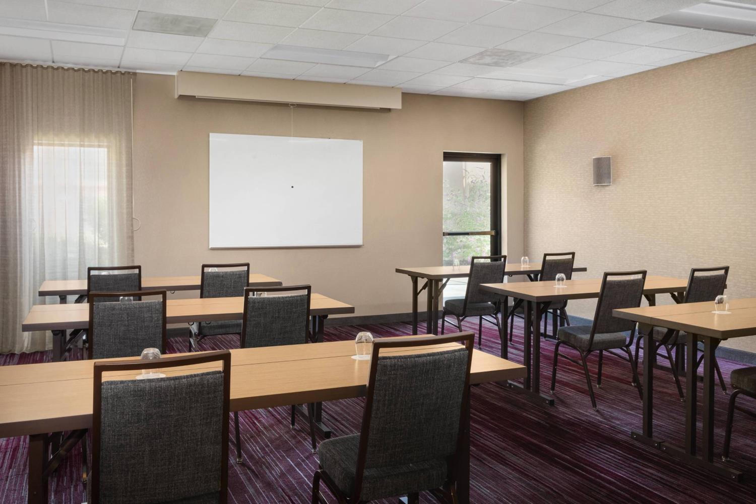 Fishkill Vacations - Courtyard by Marriott Fishkill - Property Image 2
