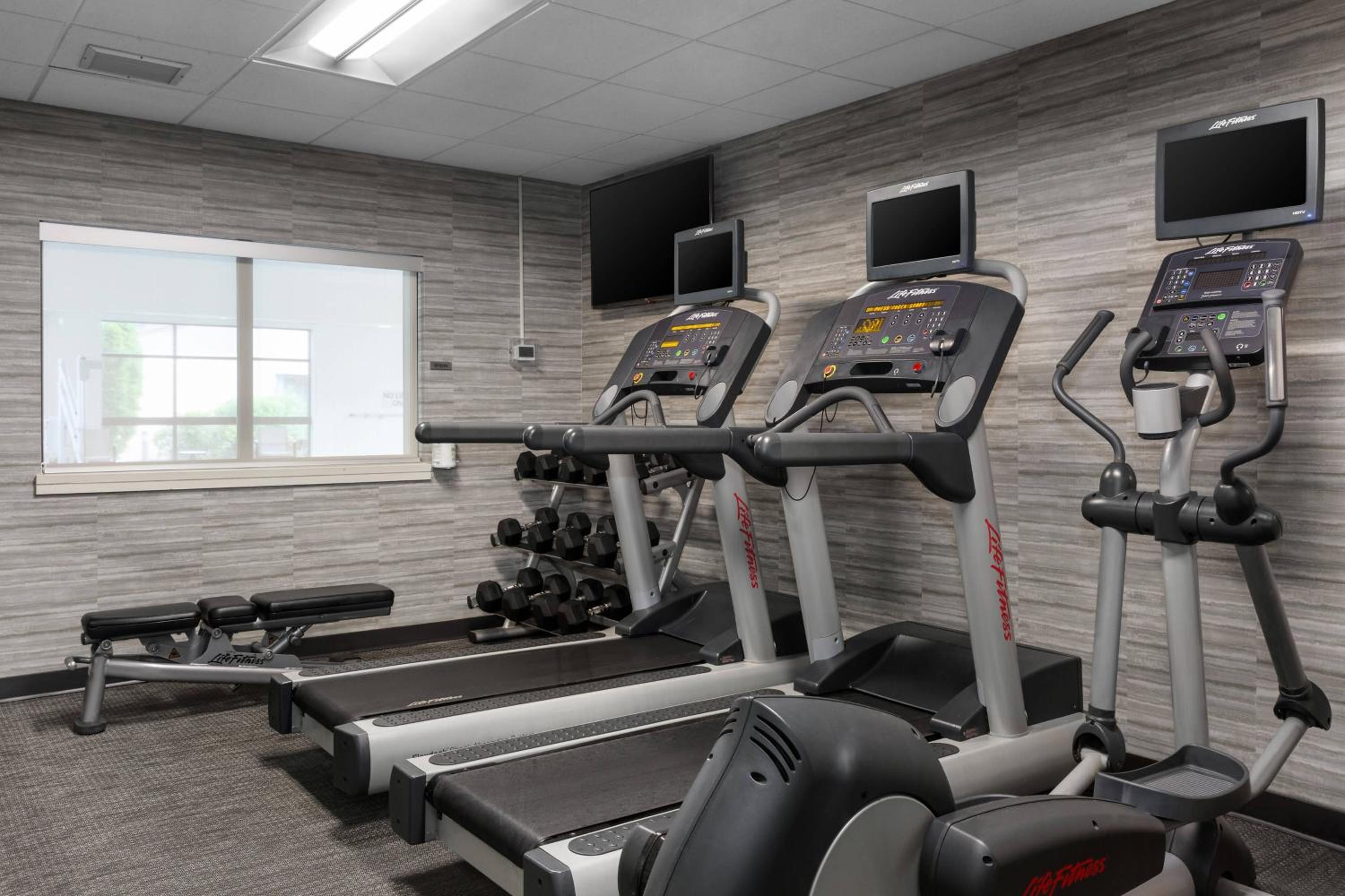 Fishkill Vacations - Courtyard by Marriott Fishkill - Property Image 3