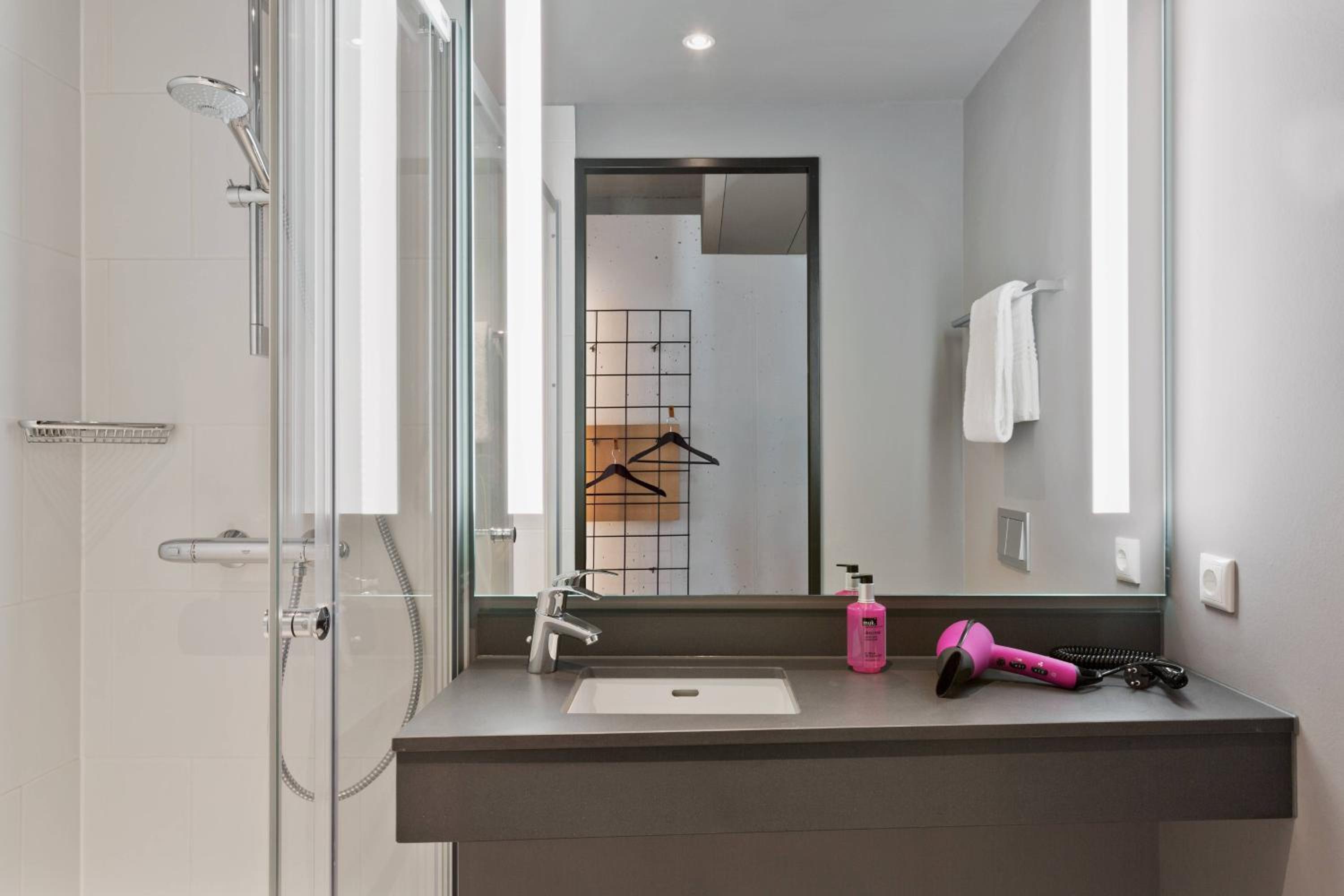 Moxy Frankfurt City Center - Property Image 12